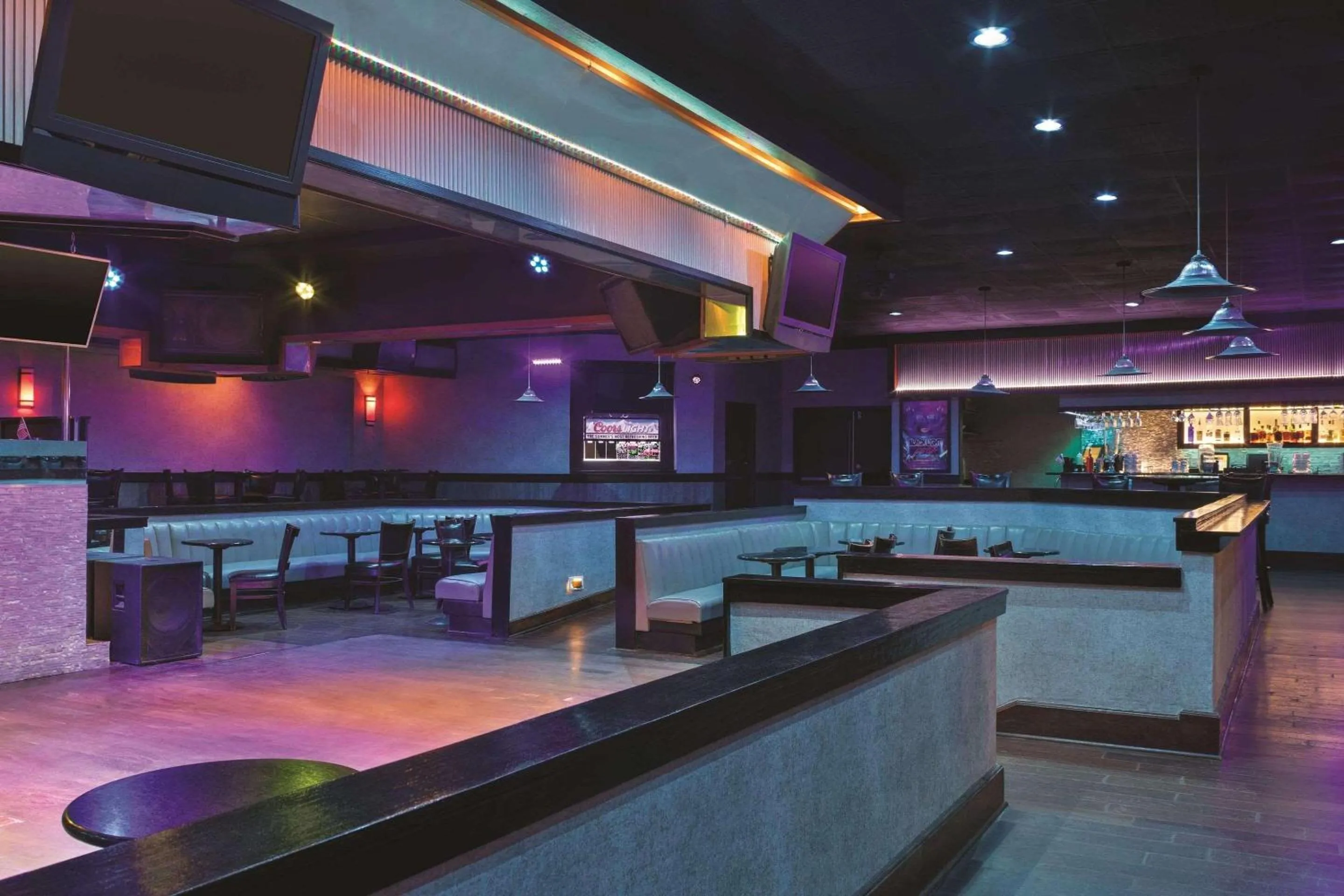 Lounge or bar in Radisson Hotel Fort Worth North-Fossil Creek