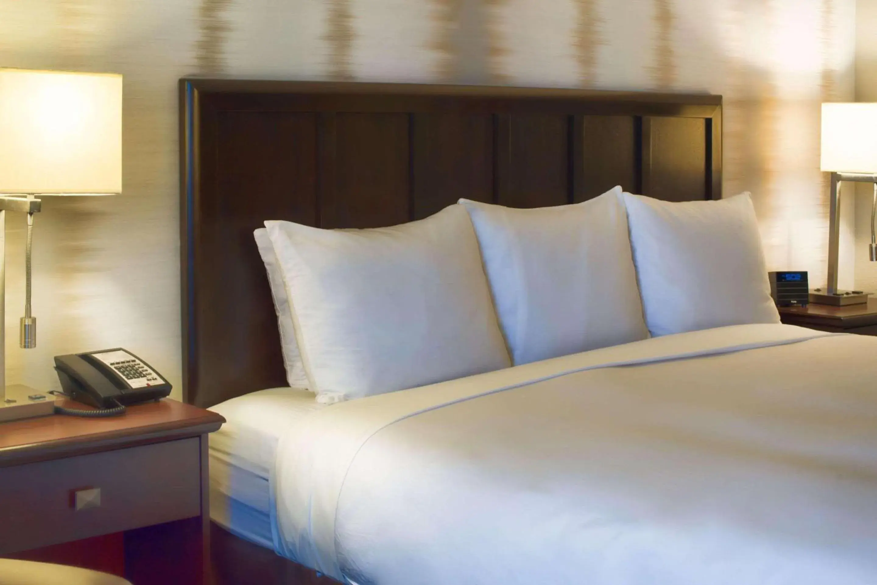 Bedroom, Bed in Radisson Hotel Fort Worth North-Fossil Creek Bedroom, Bed in Radisson Hotel Fort Worth North-Fossil Creek