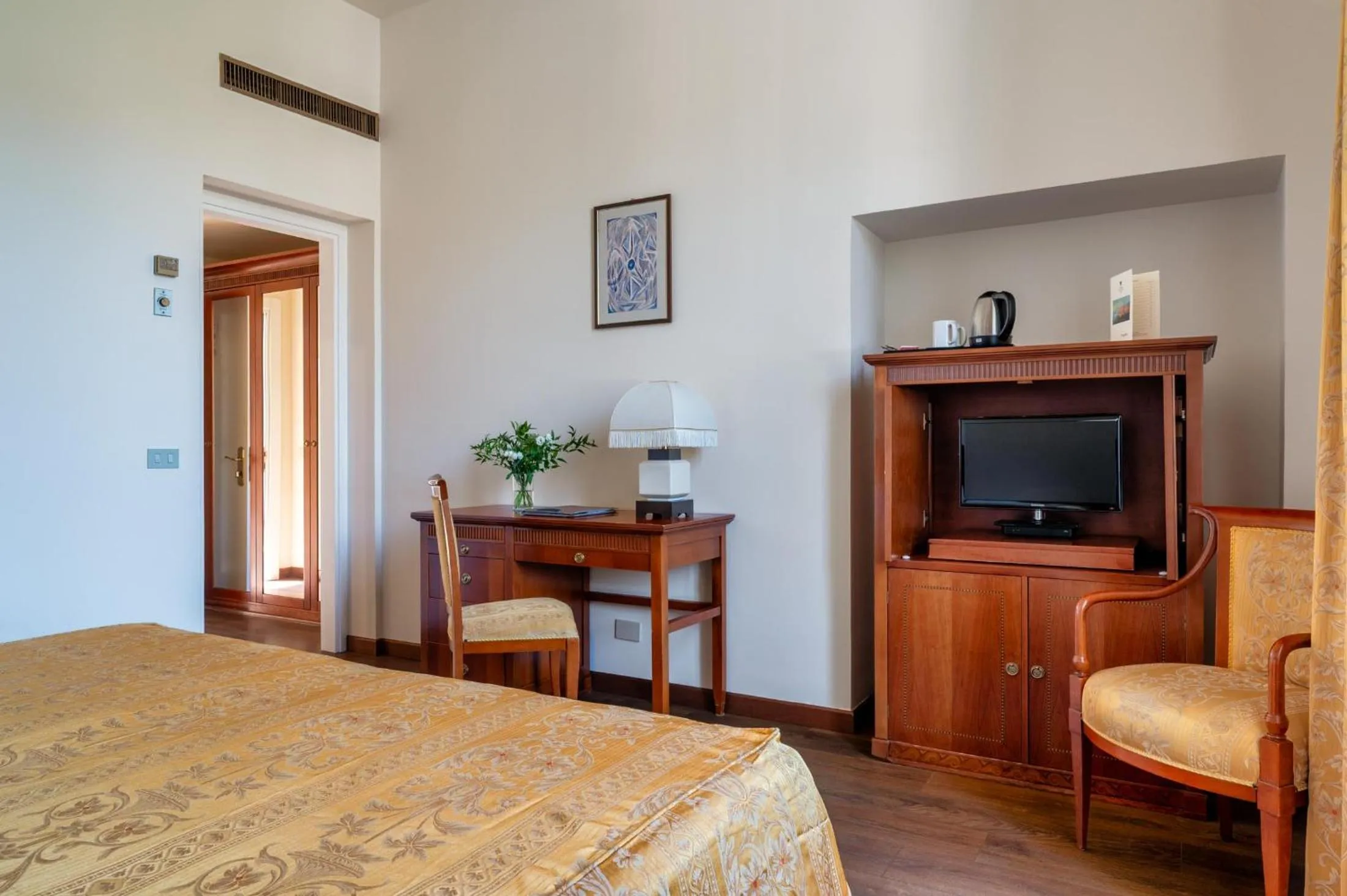 Bed in Excelsior Palace Hotel