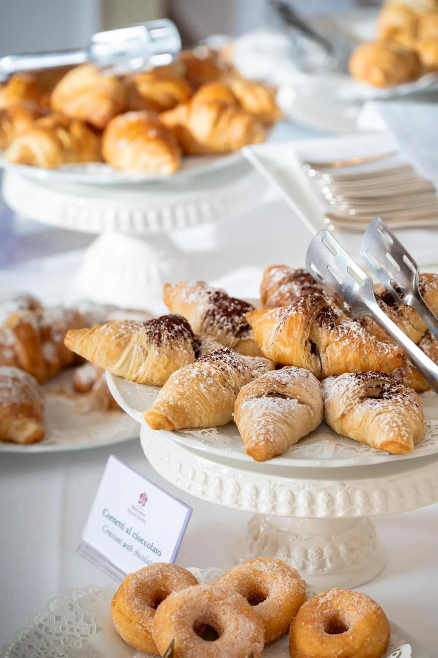 Restaurant/places to eat in Excelsior Palace Hotel