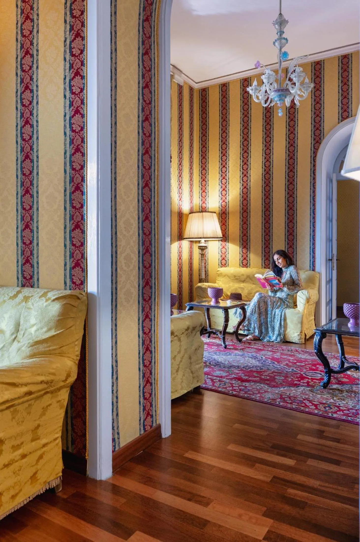 Communal lounge/ TV room, Bed in Excelsior Palace Hotel