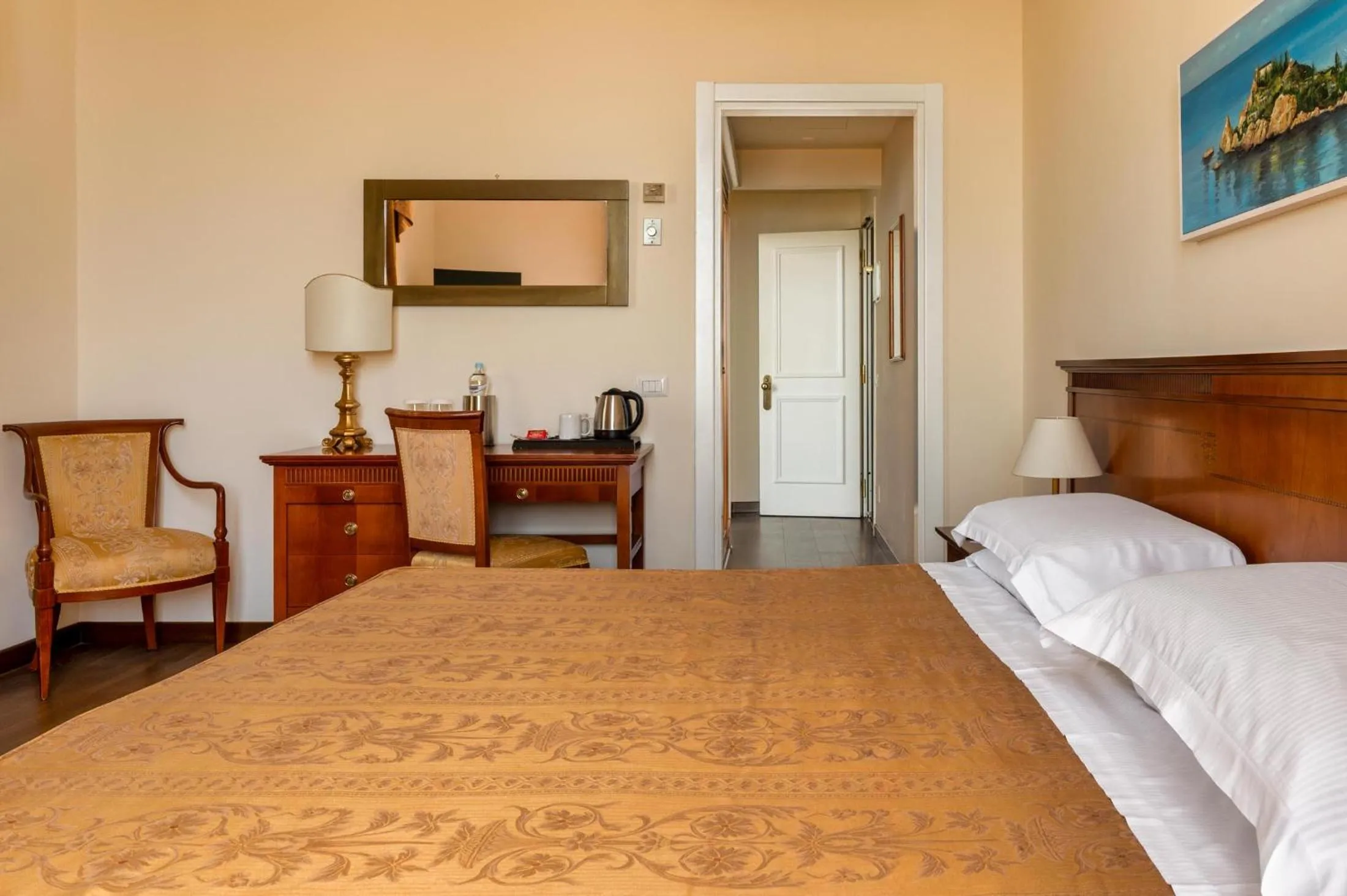 Bed in Excelsior Palace Hotel