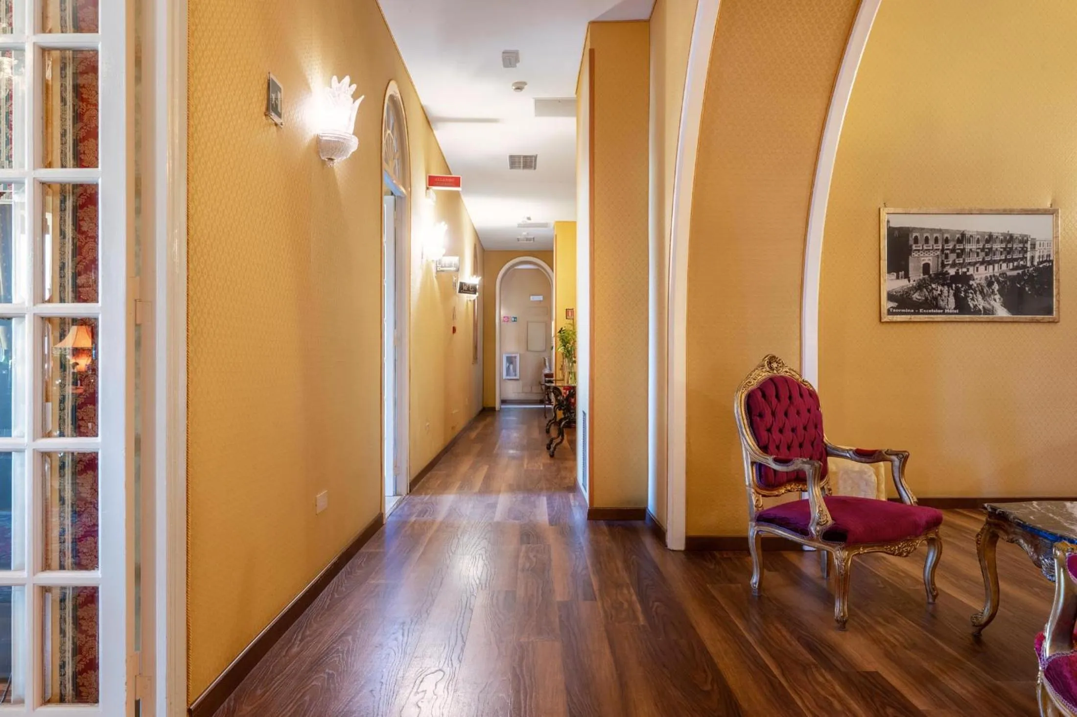 Communal lounge/ TV room in Excelsior Palace Hotel