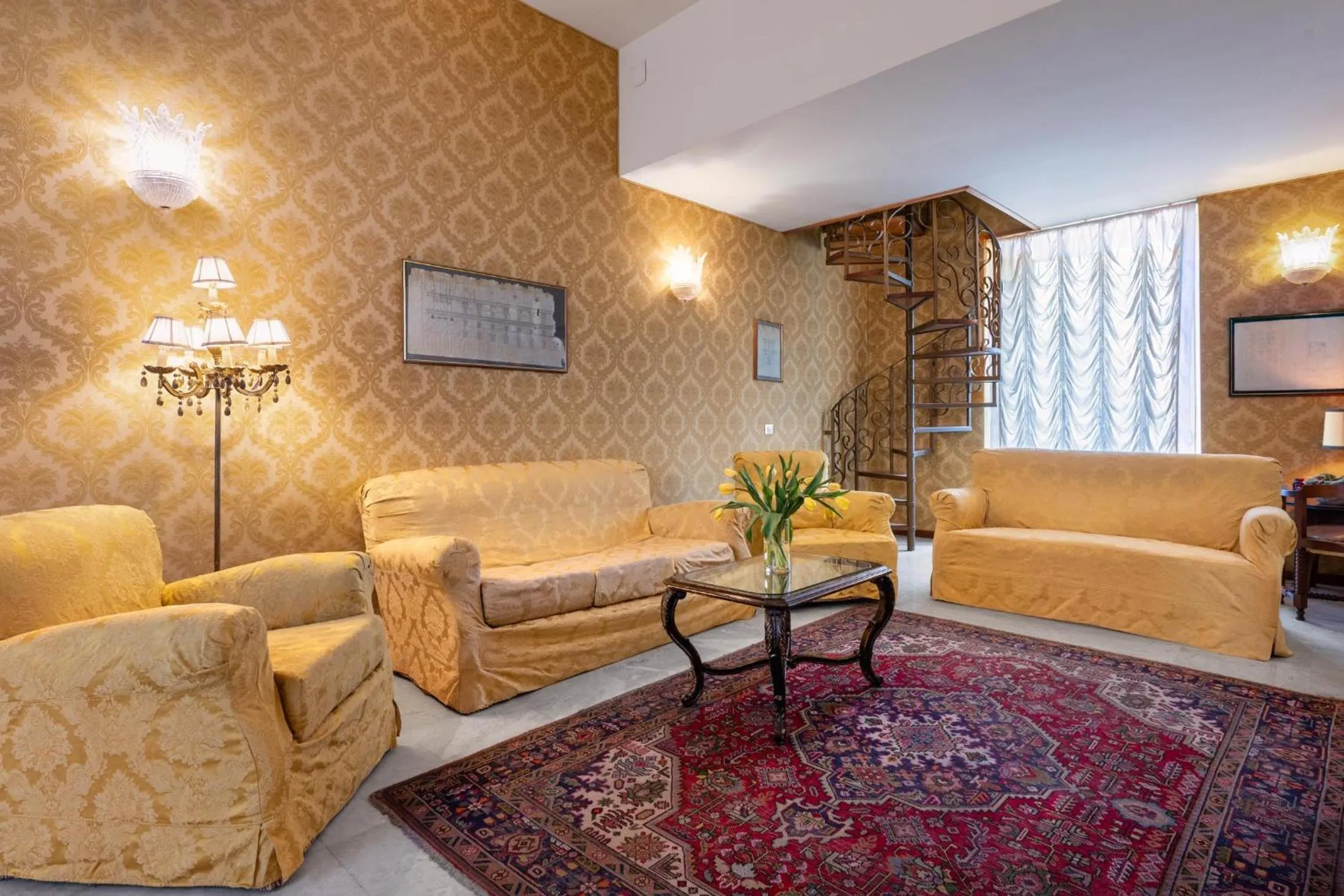 Communal lounge/ TV room in Excelsior Palace Hotel