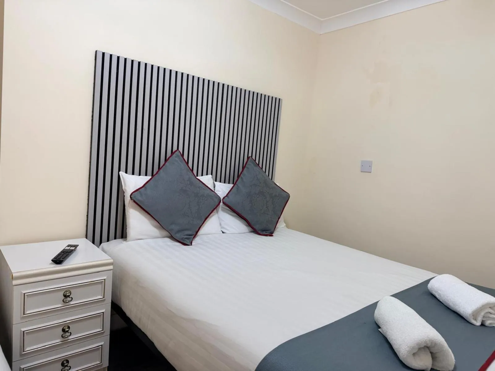 Bed in Kings Cross Hotel London