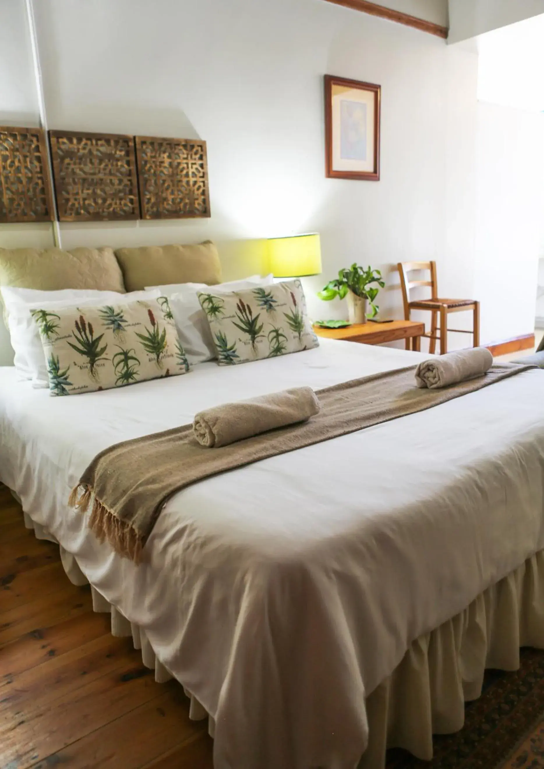 Standard Double Bedroom in Mr Pell's House Self-Catering Accommodation Standard Double Bedroom in Mr Pell's House Self-Catering Accommodation