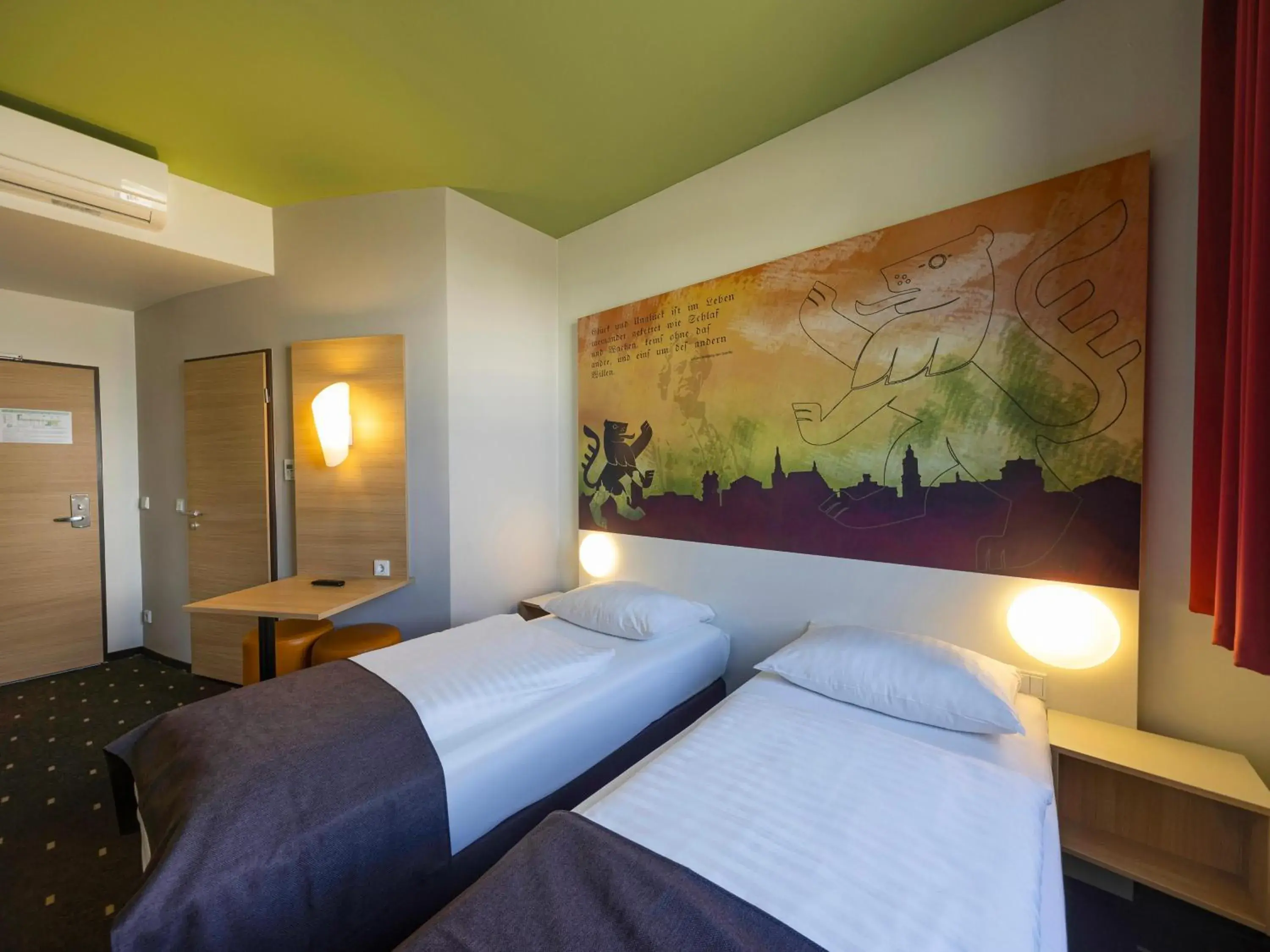 Photo of the whole room, Bed in B&B Hotel Weimar Photo of the whole room, Bed in B&B Hotel Weimar