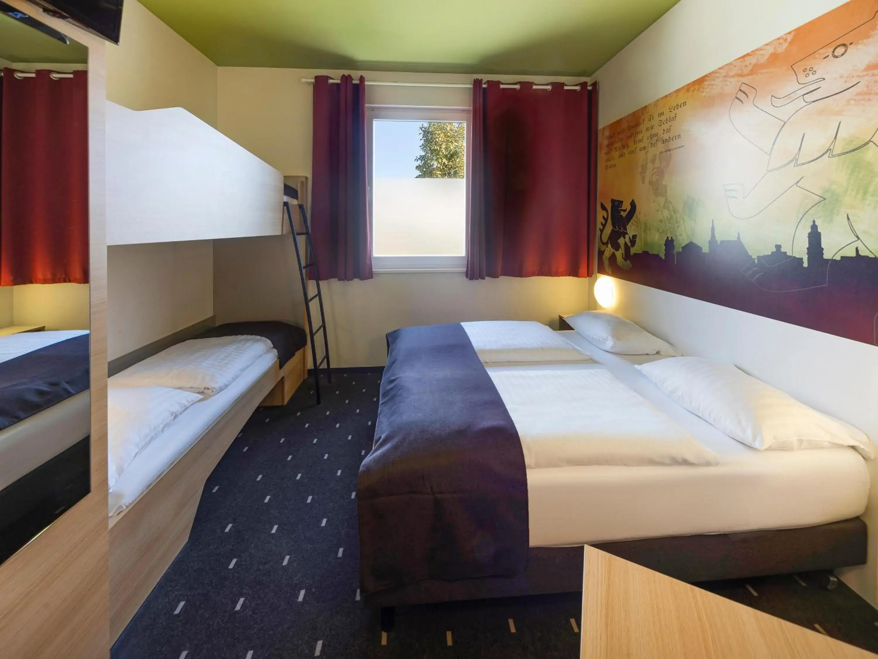 Photo of the whole room, Bed in B&B Hotel Weimar Photo of the whole room, Bed in B&B Hotel Weimar