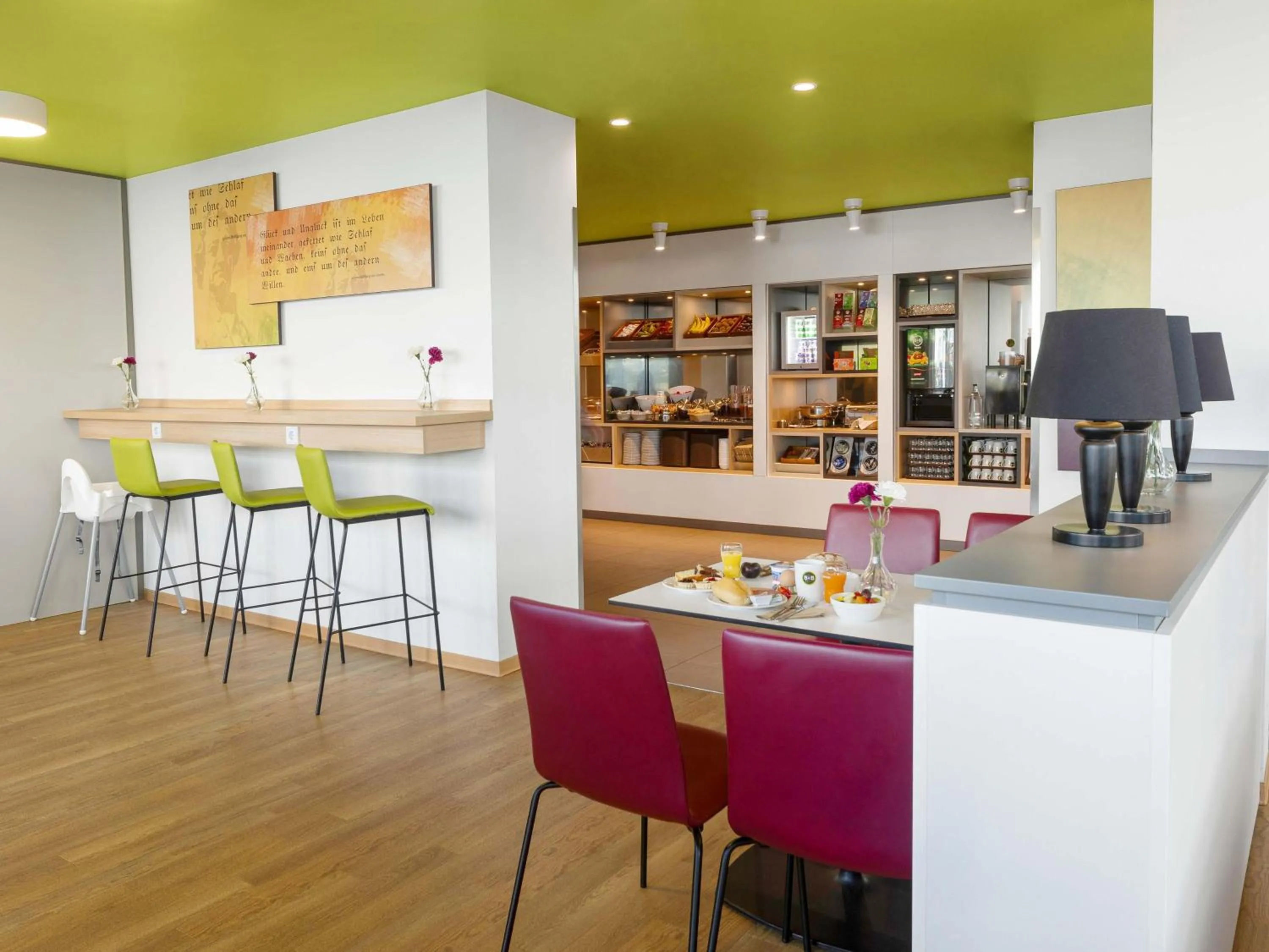 Lounge or bar in B&B Hotel Weimar