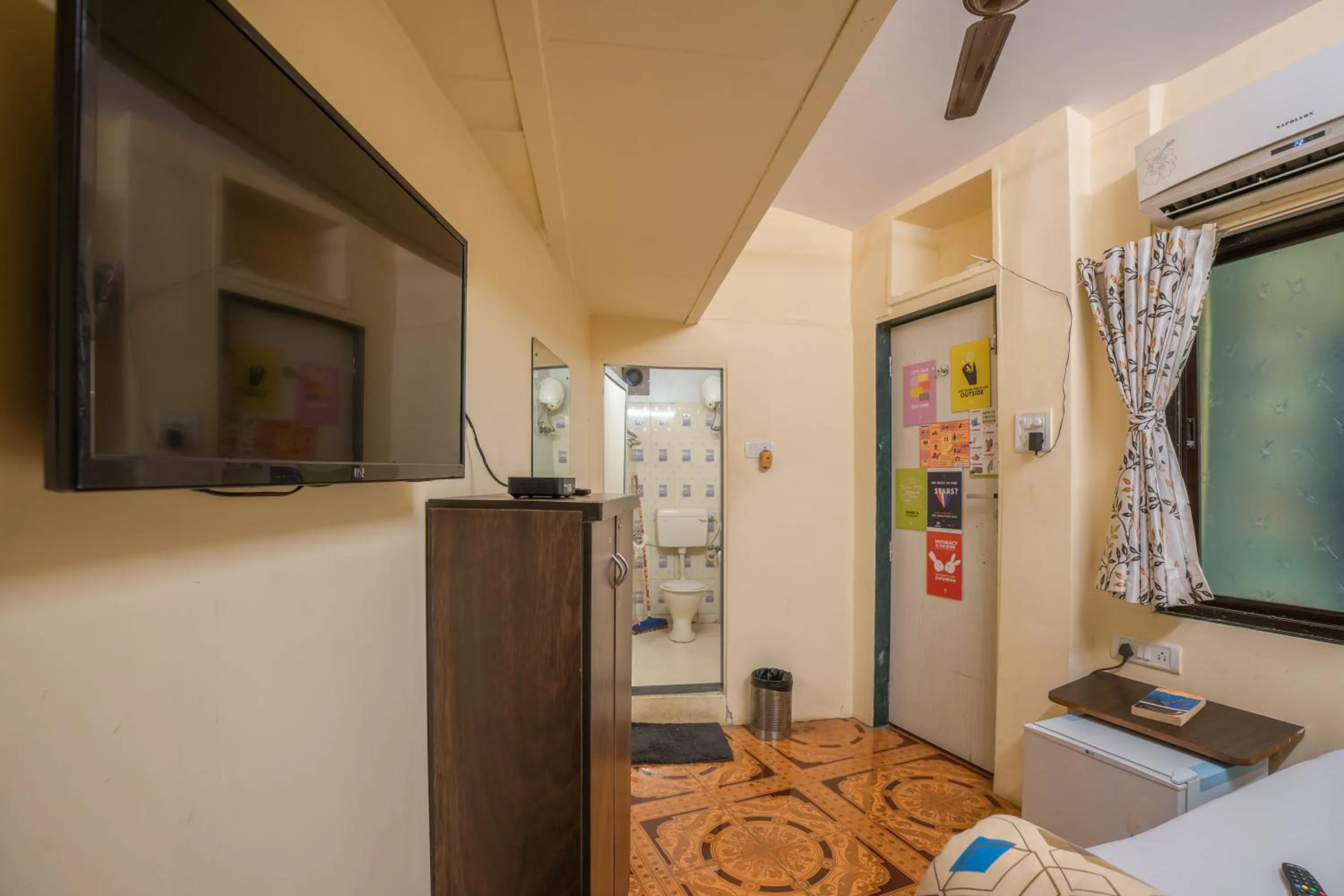 Bed in Zostel Mumbai