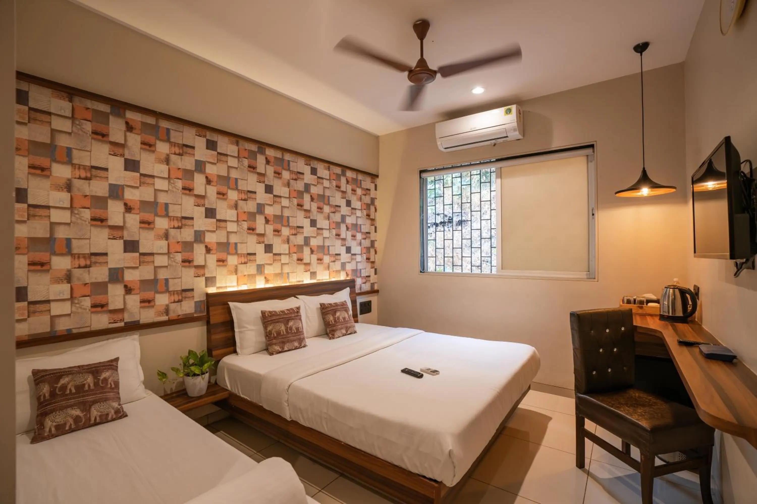 Bed in Zostel Mumbai