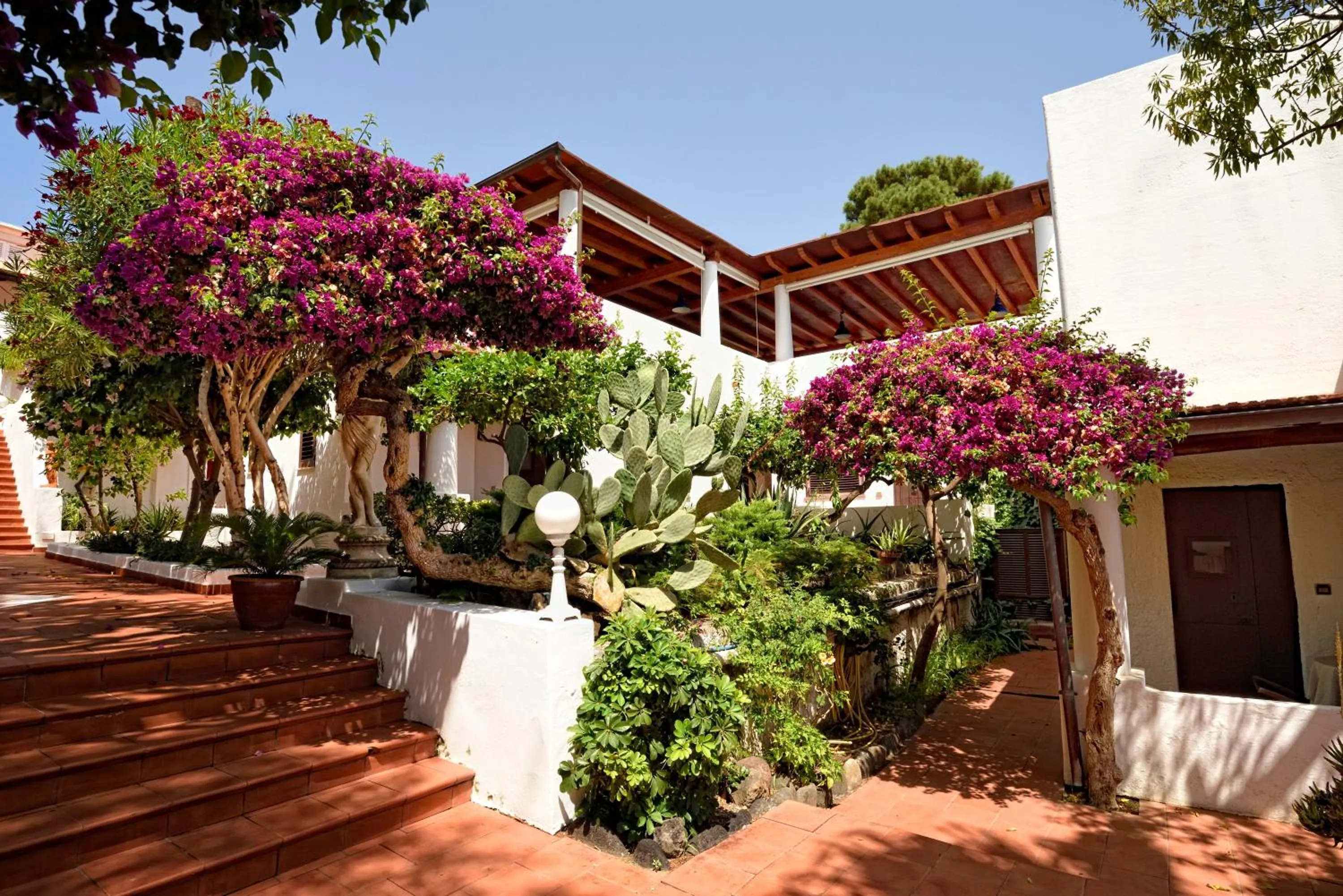 Property building in Gattopardo Park Hotel