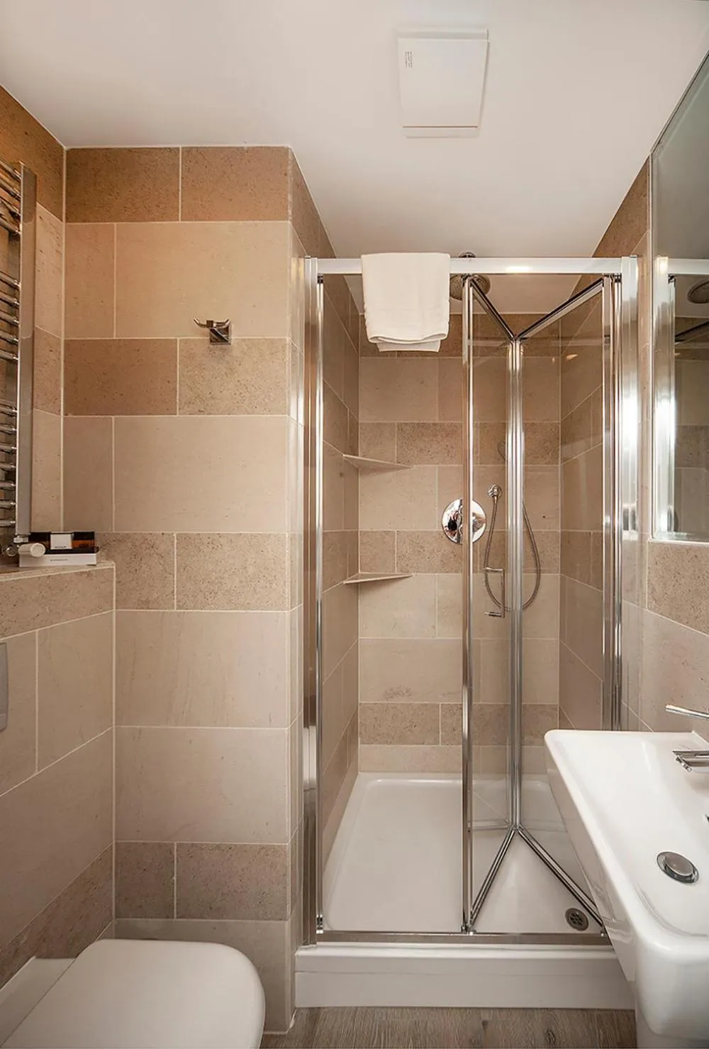 Deluxe Family Room in NOX Olympia