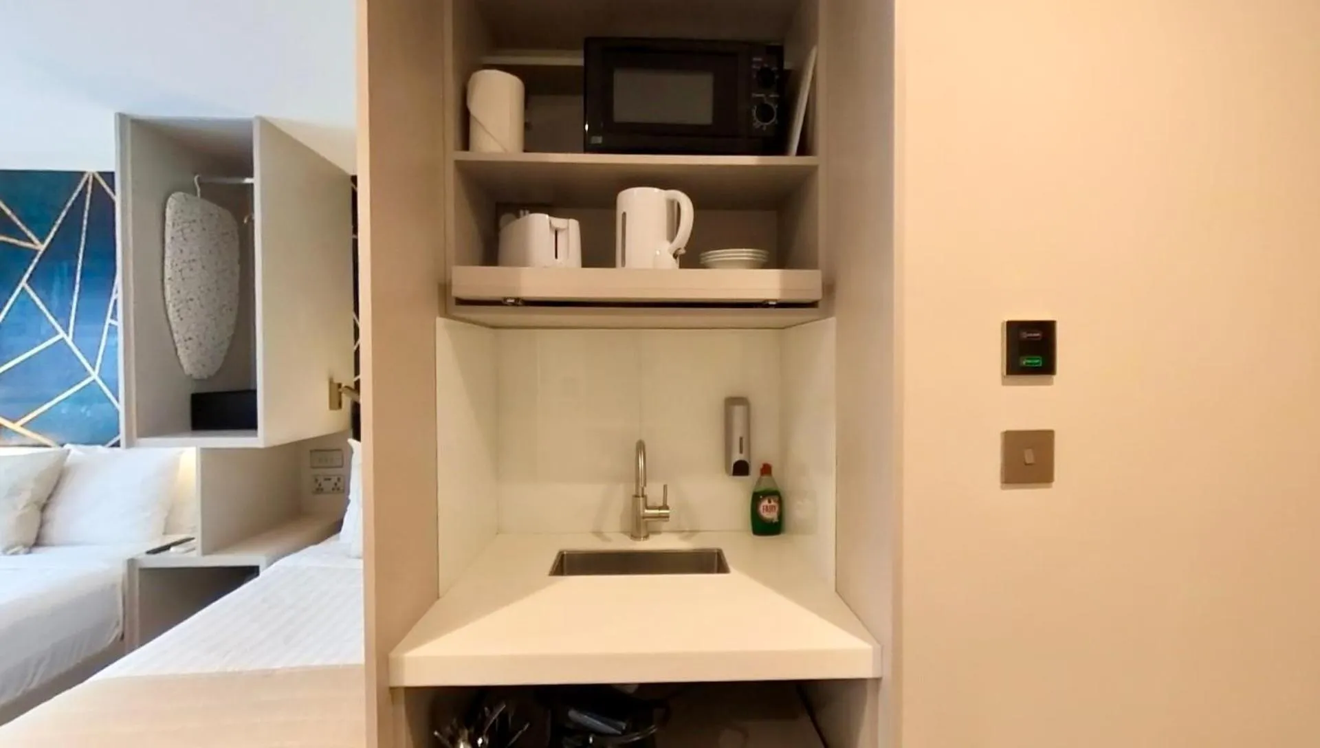 Coffee/tea facilities in NOX Olympia