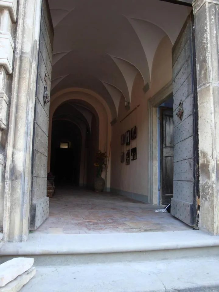 Facade/entrance in A Palazzo