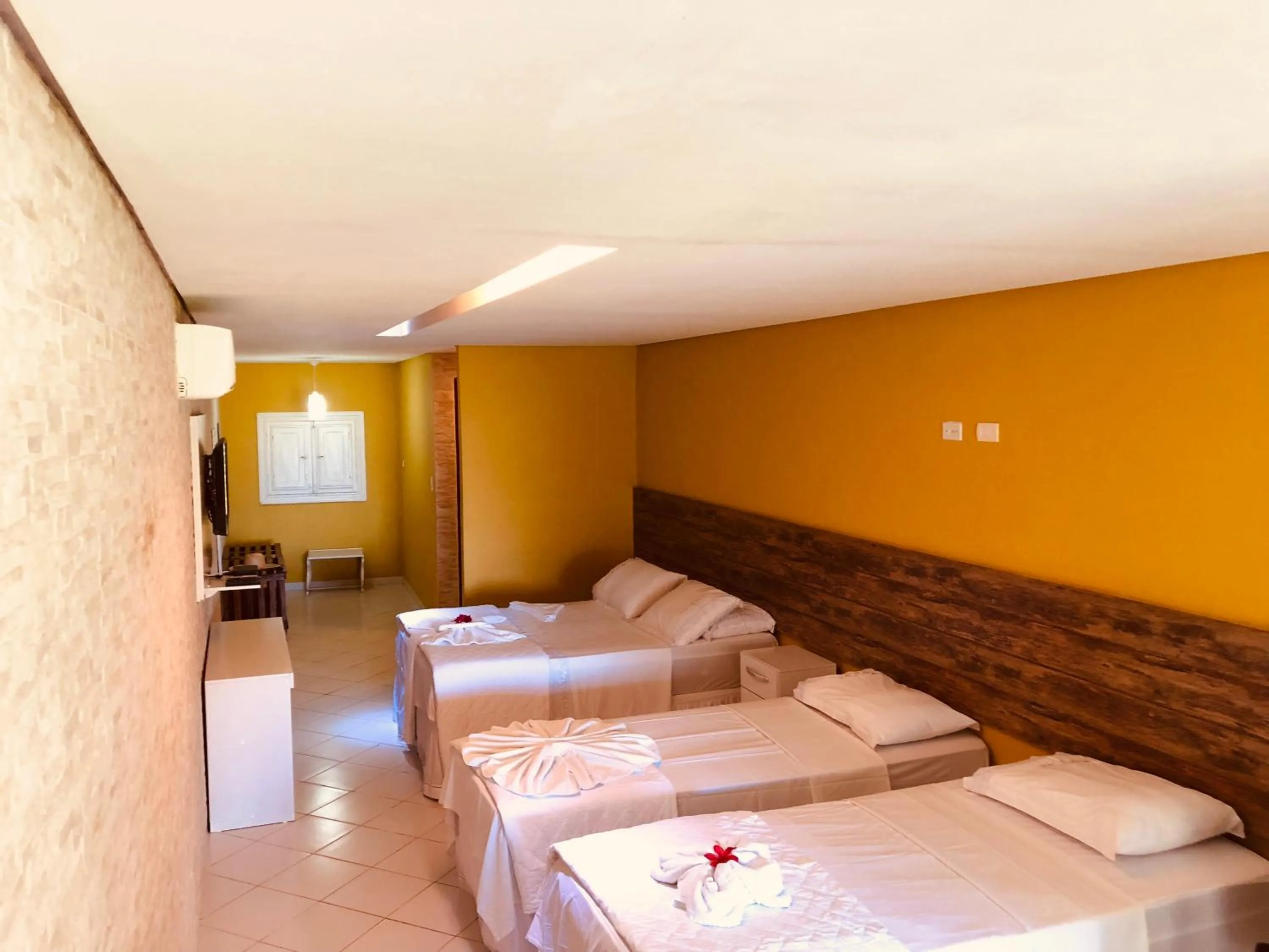 Bedroom, Bed in Pousada Maraoka