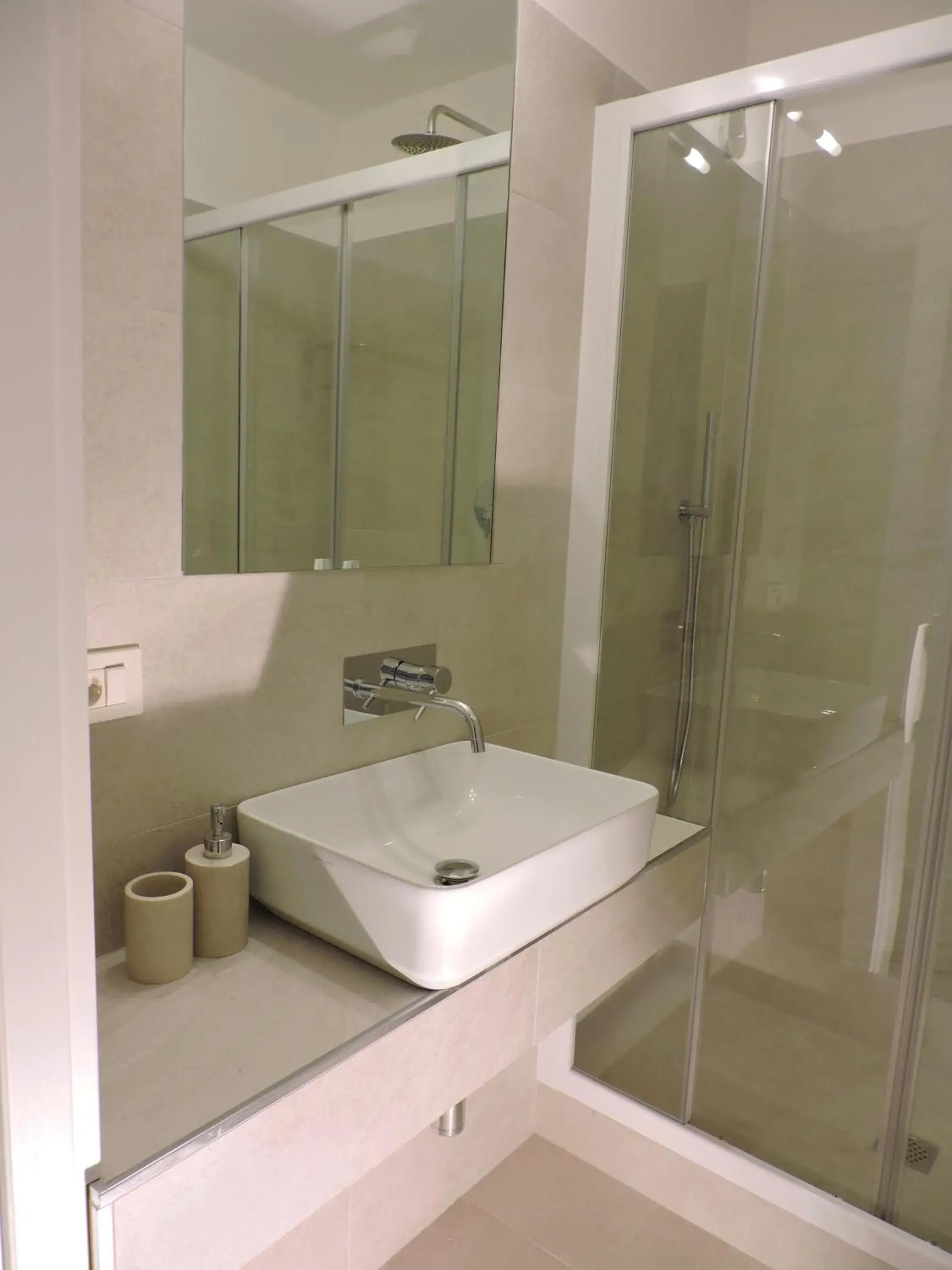 Double Room - single occupancy in san cosimato suite Double Room - single occupancy in san cosimato suite