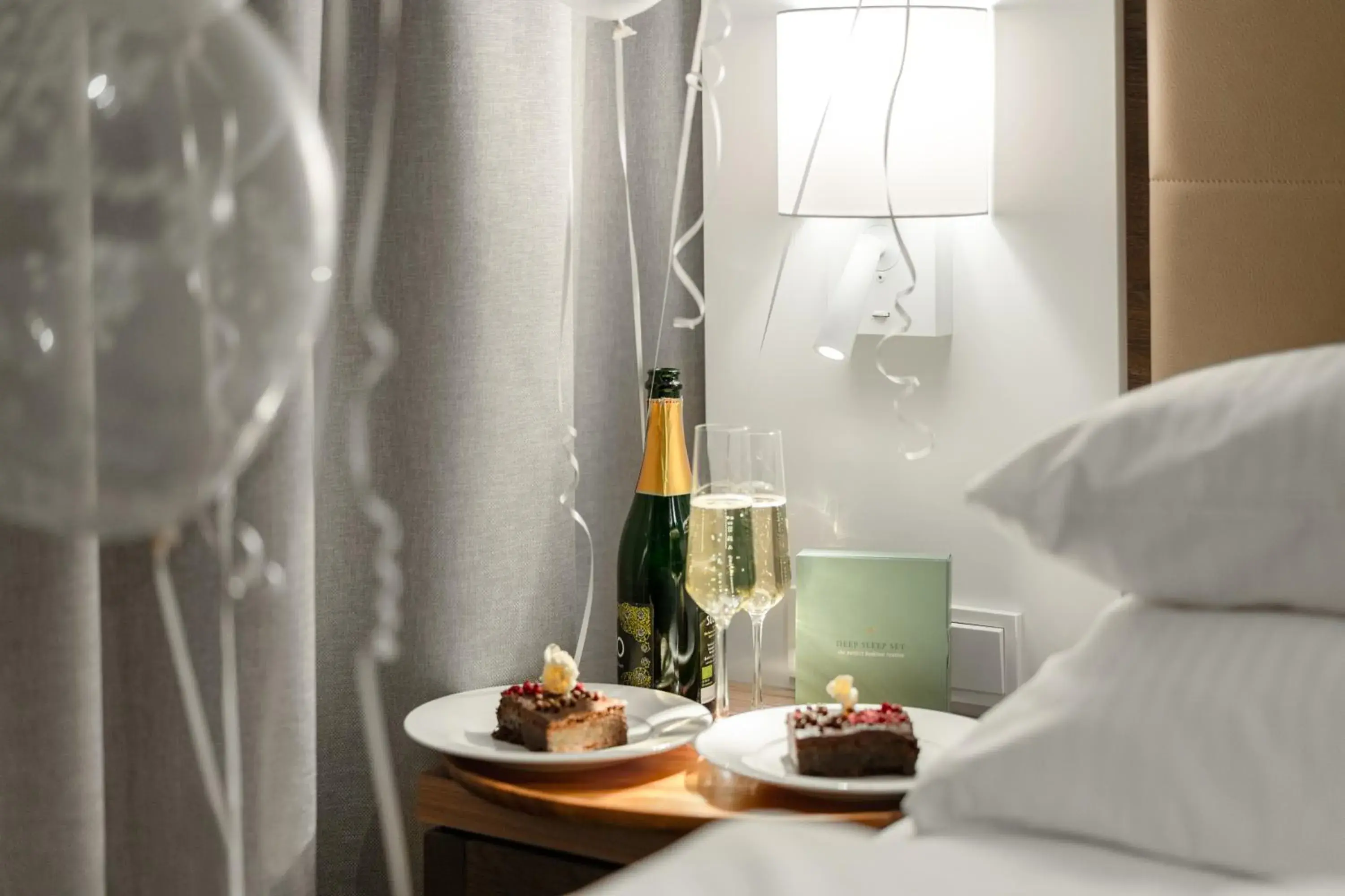 Photo of the whole room, Bed in HighPark Berlin am Potsdamer Platz Photo of the whole room, Bed in HighPark Berlin am Potsdamer Platz