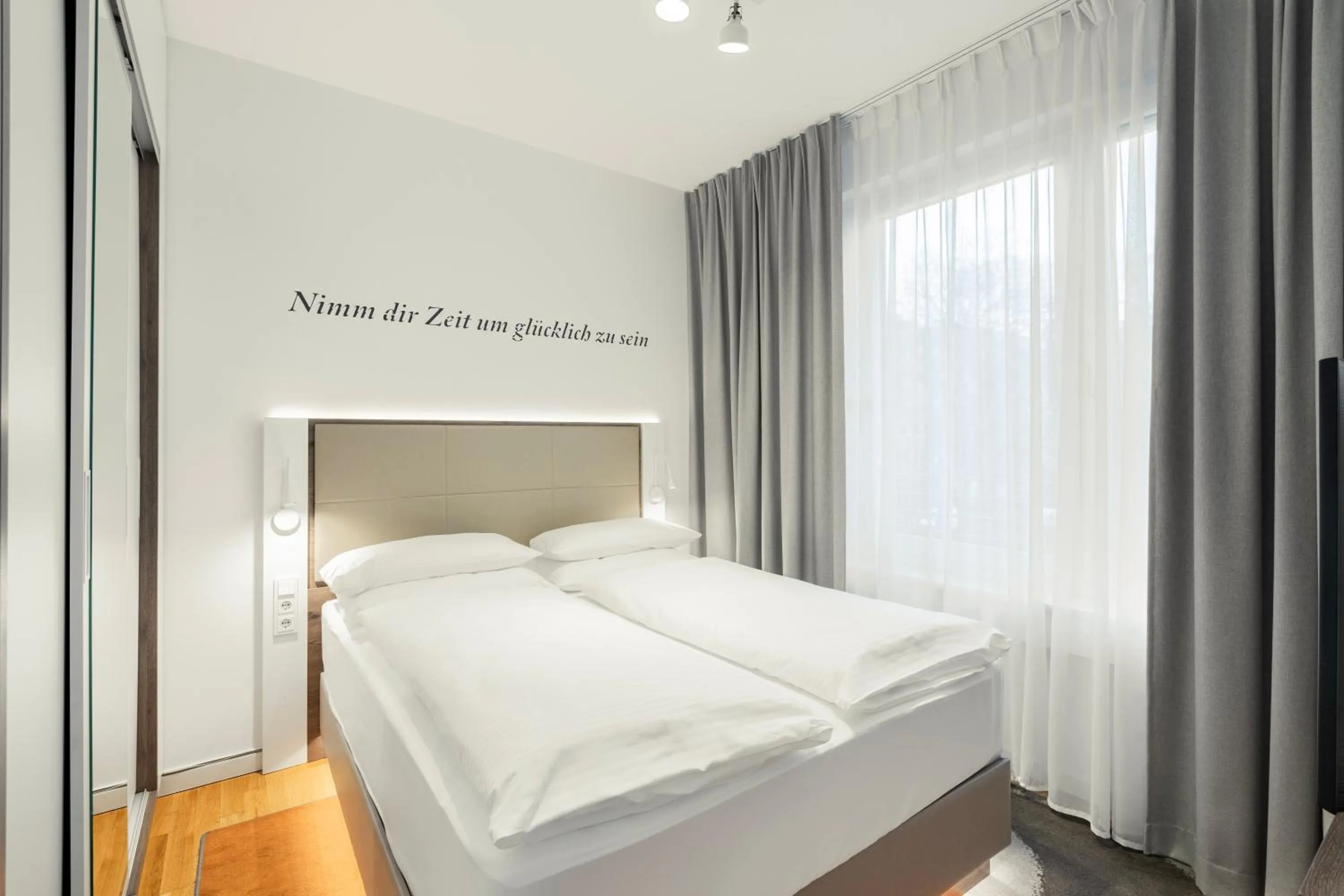 Bedroom, Bed in HighPark Berlin am Potsdamer Platz