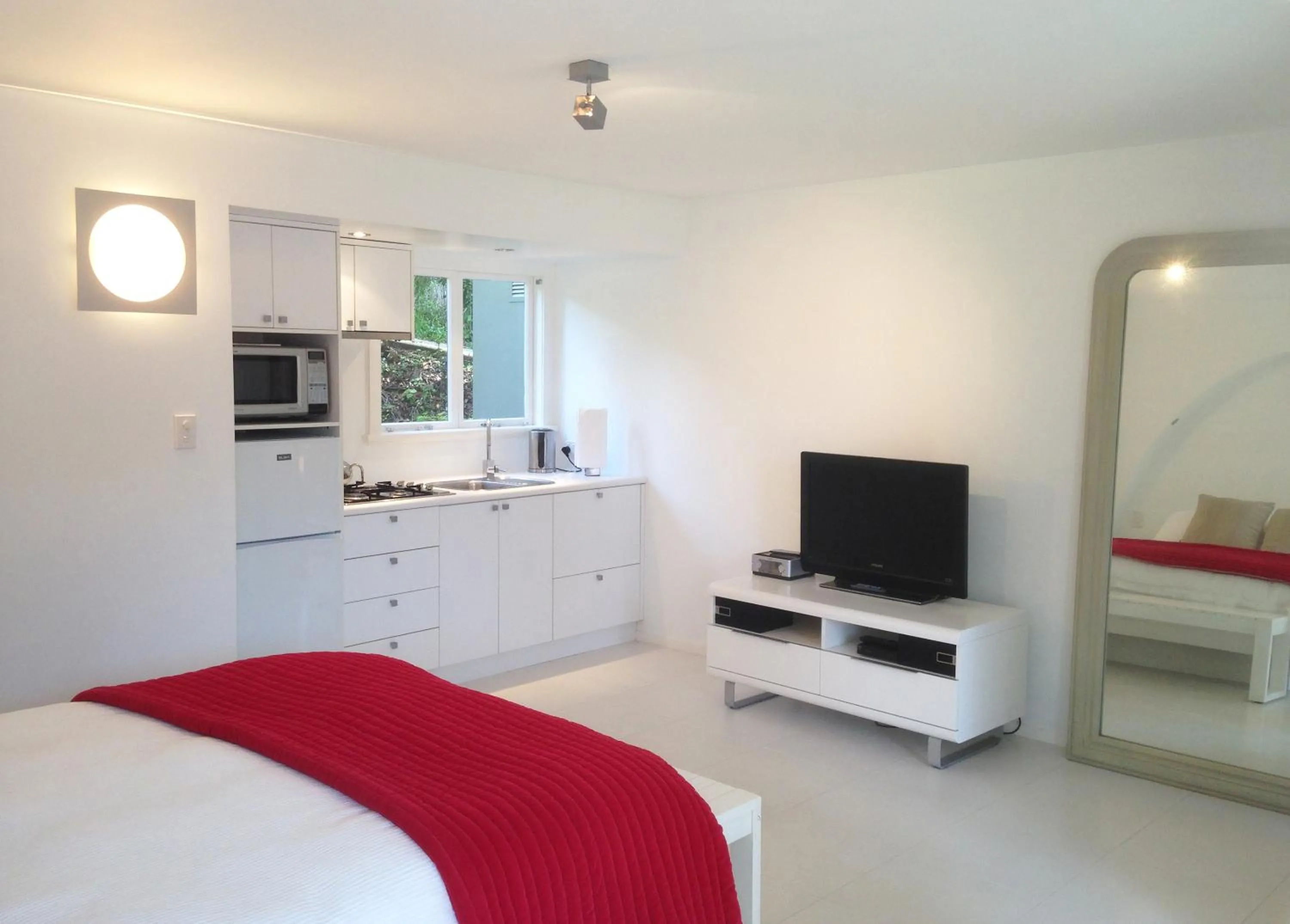 Studio with Garden View - single occupancy in Ohiwa Seascape Studios