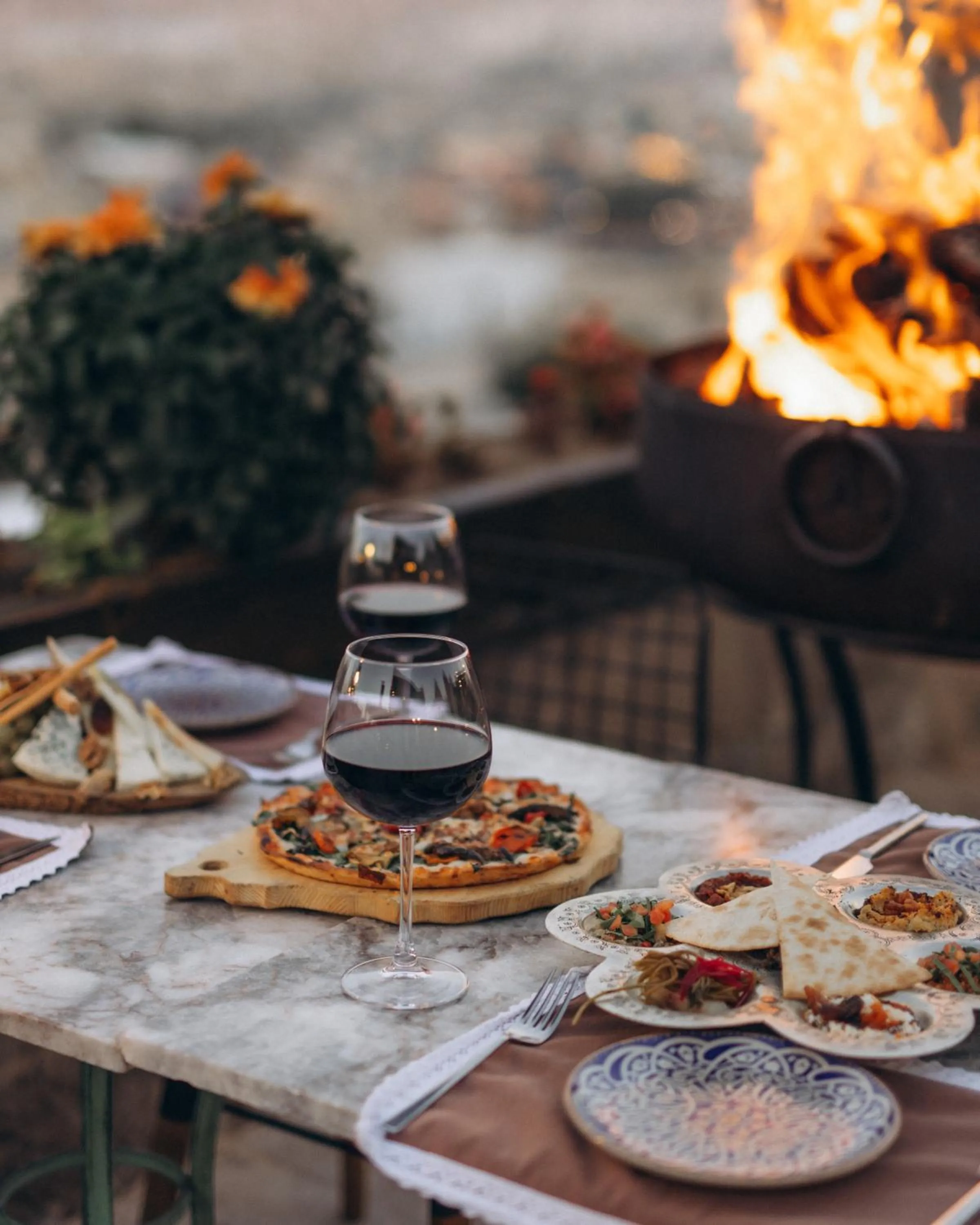 Restaurant/places to eat in Sultan Cave Suites