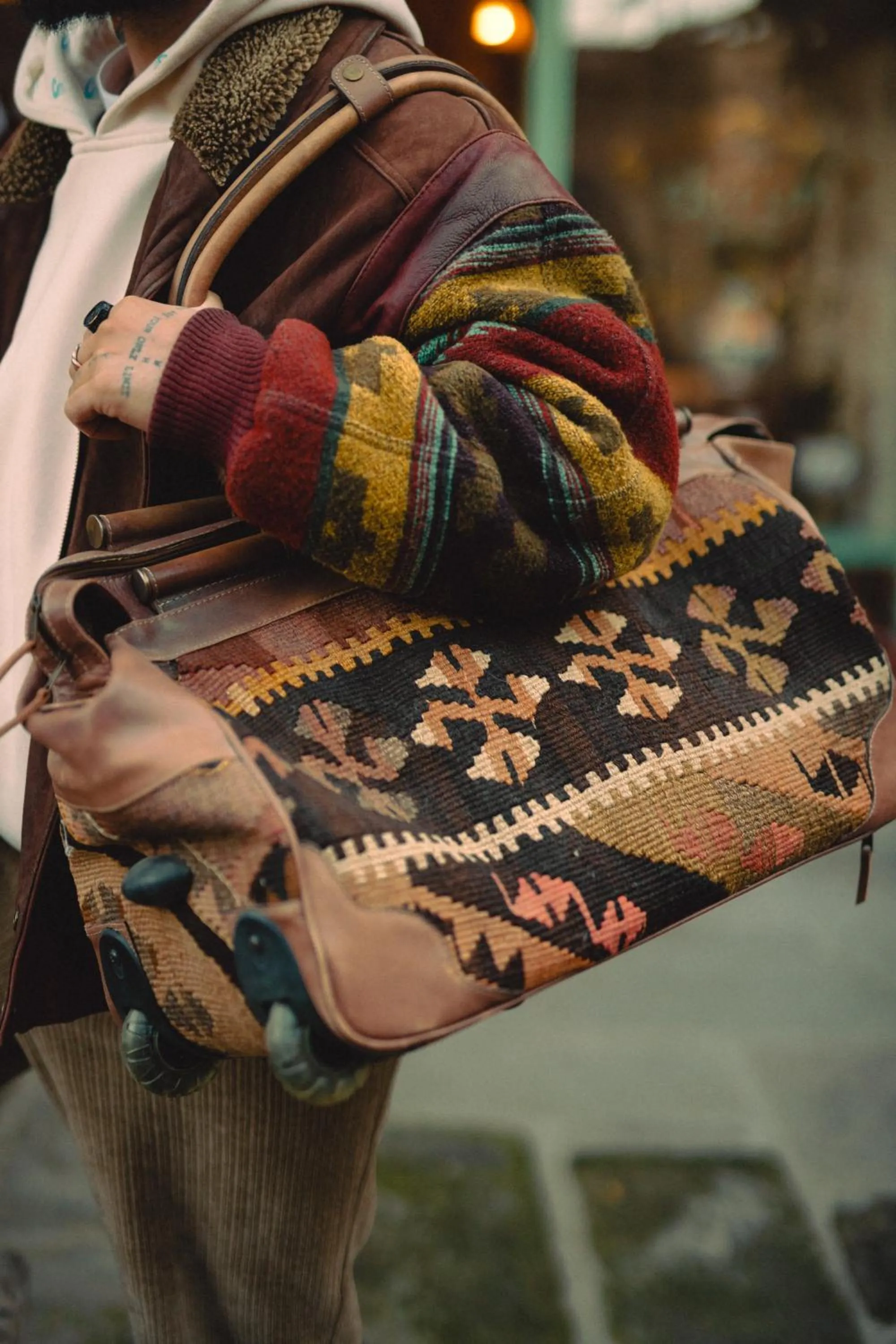 Shopping Area in Sultan Cave Suites