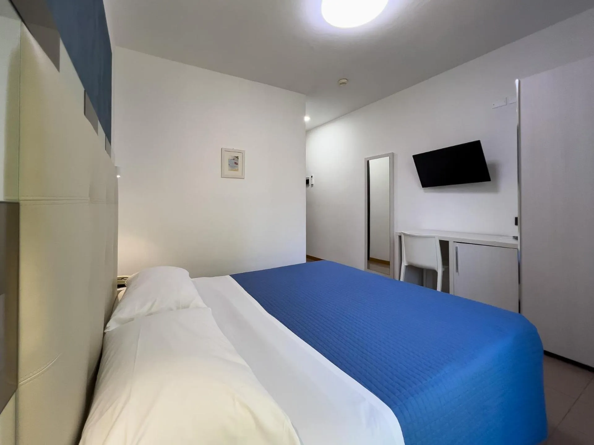 Bedroom, Bed in Hotel Brigantino