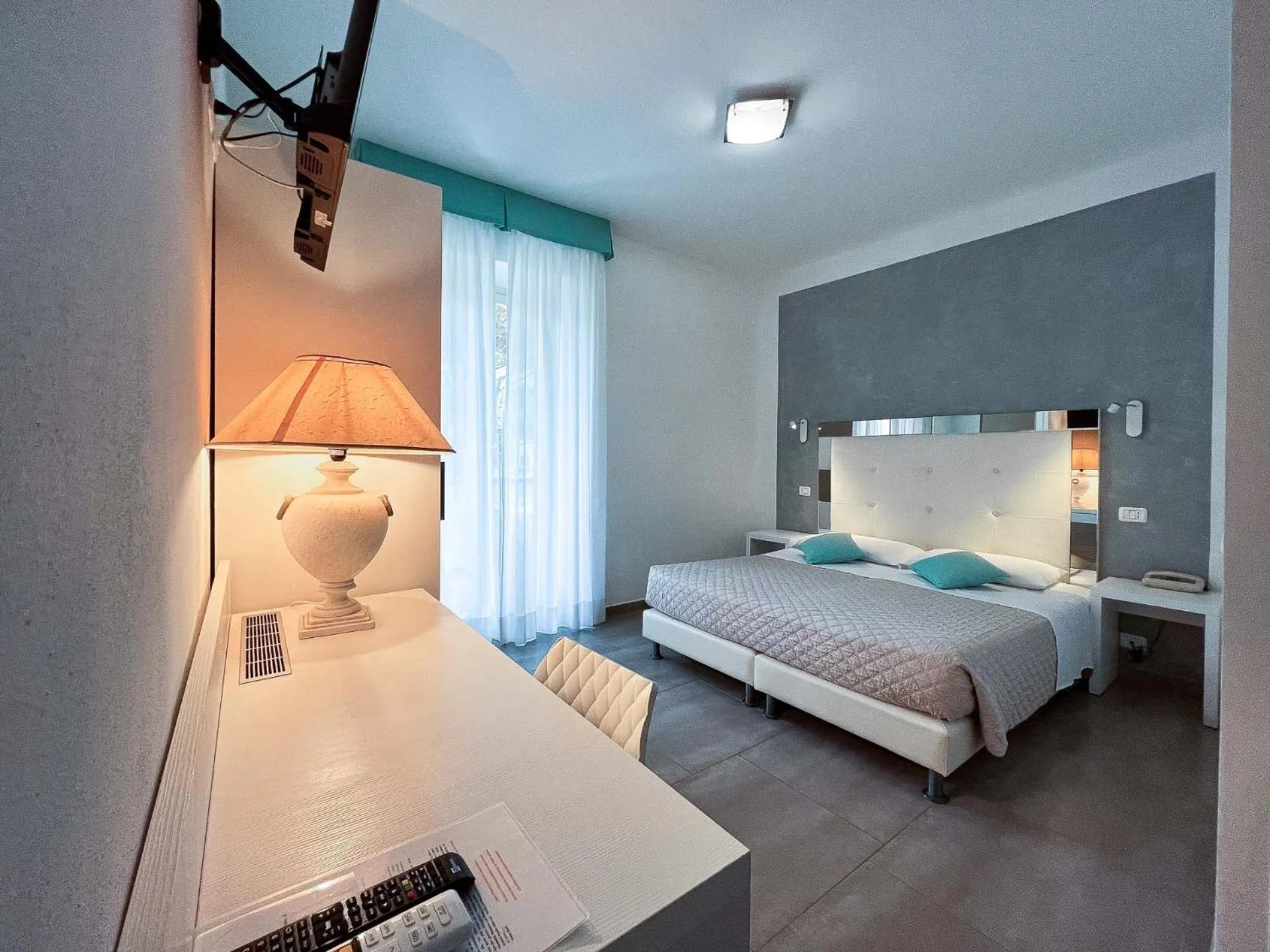 Bedroom, Bed in Hotel Brigantino