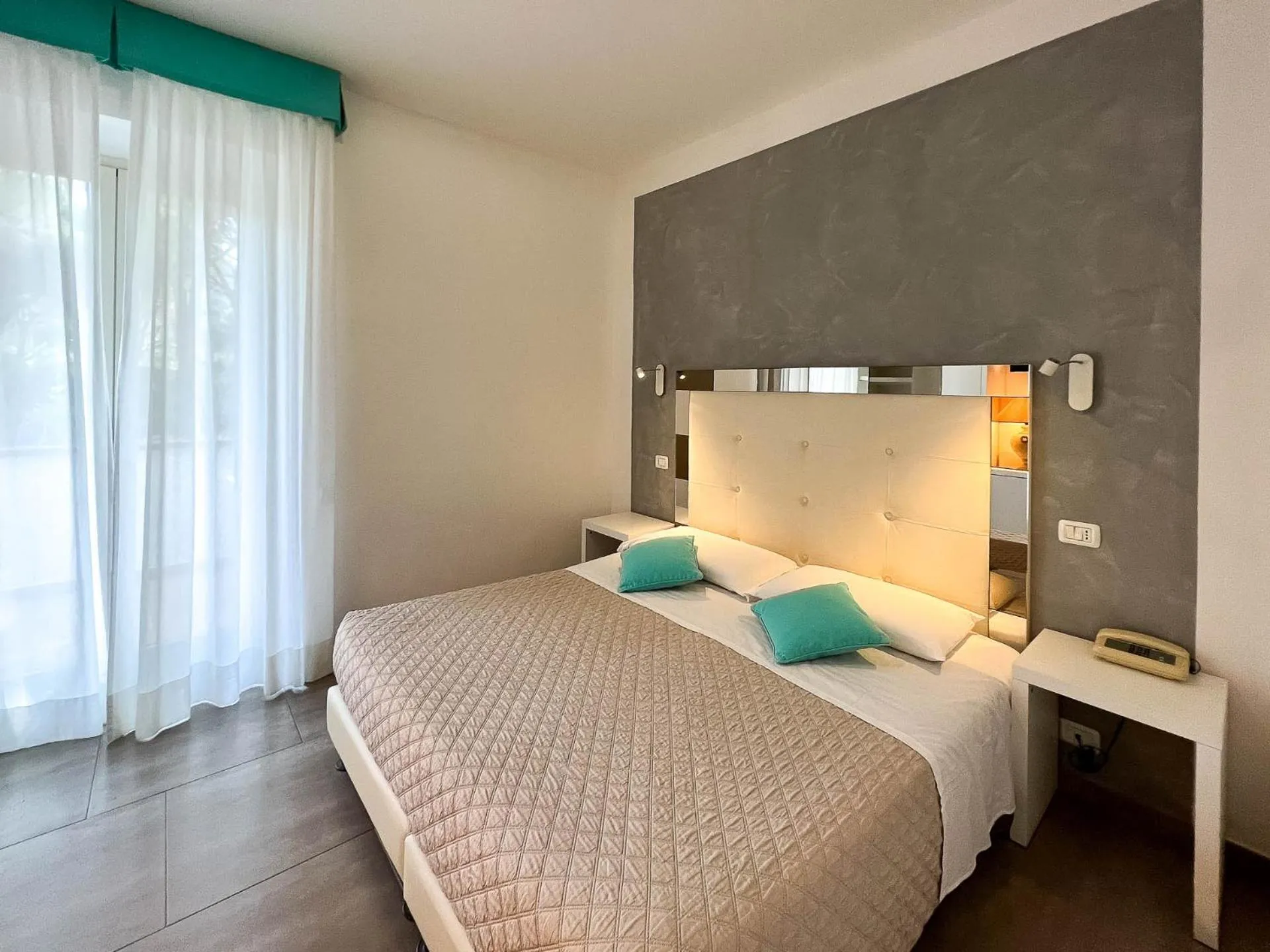 Bedroom, Bed in Hotel Brigantino