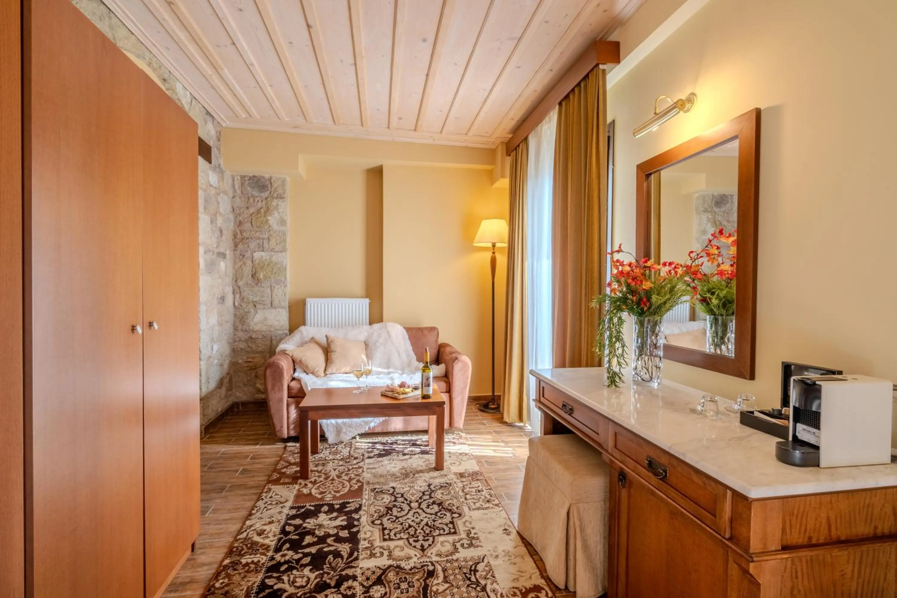 Alpen House Hotel & Suites