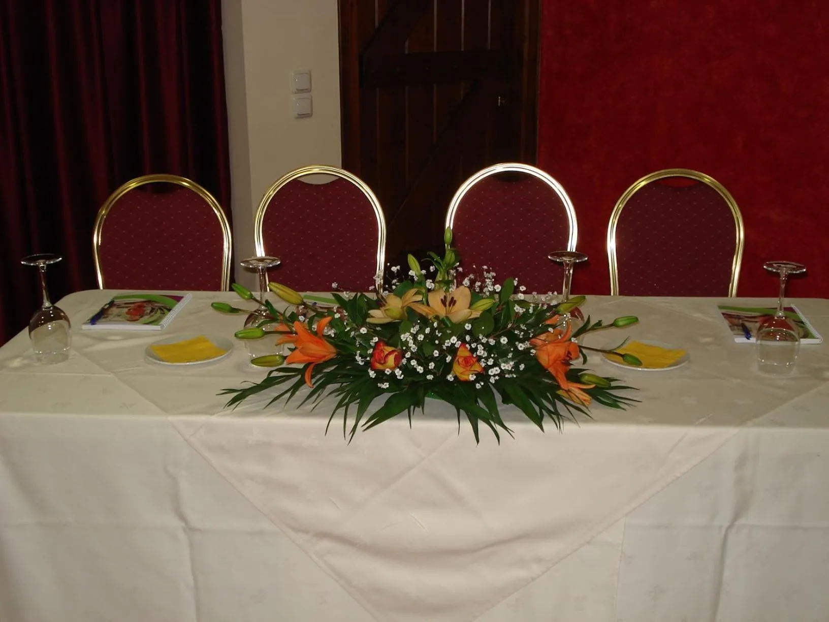Business facilities in Alpen House Hotel & Suites