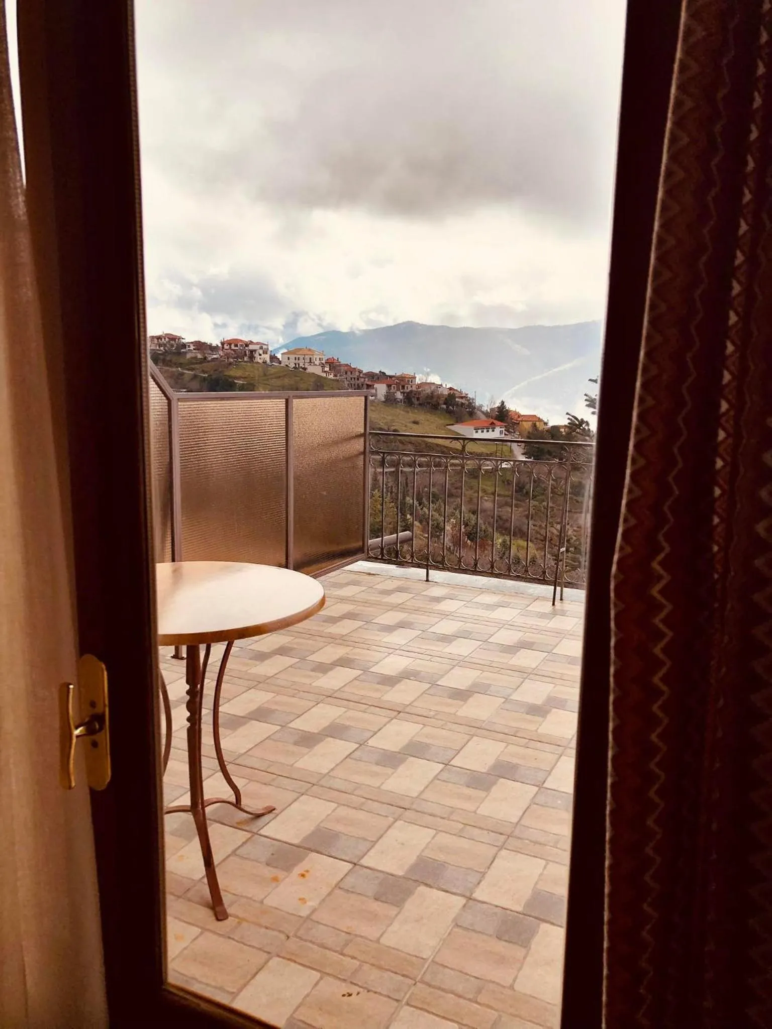 Alpen House Hotel & Suites
