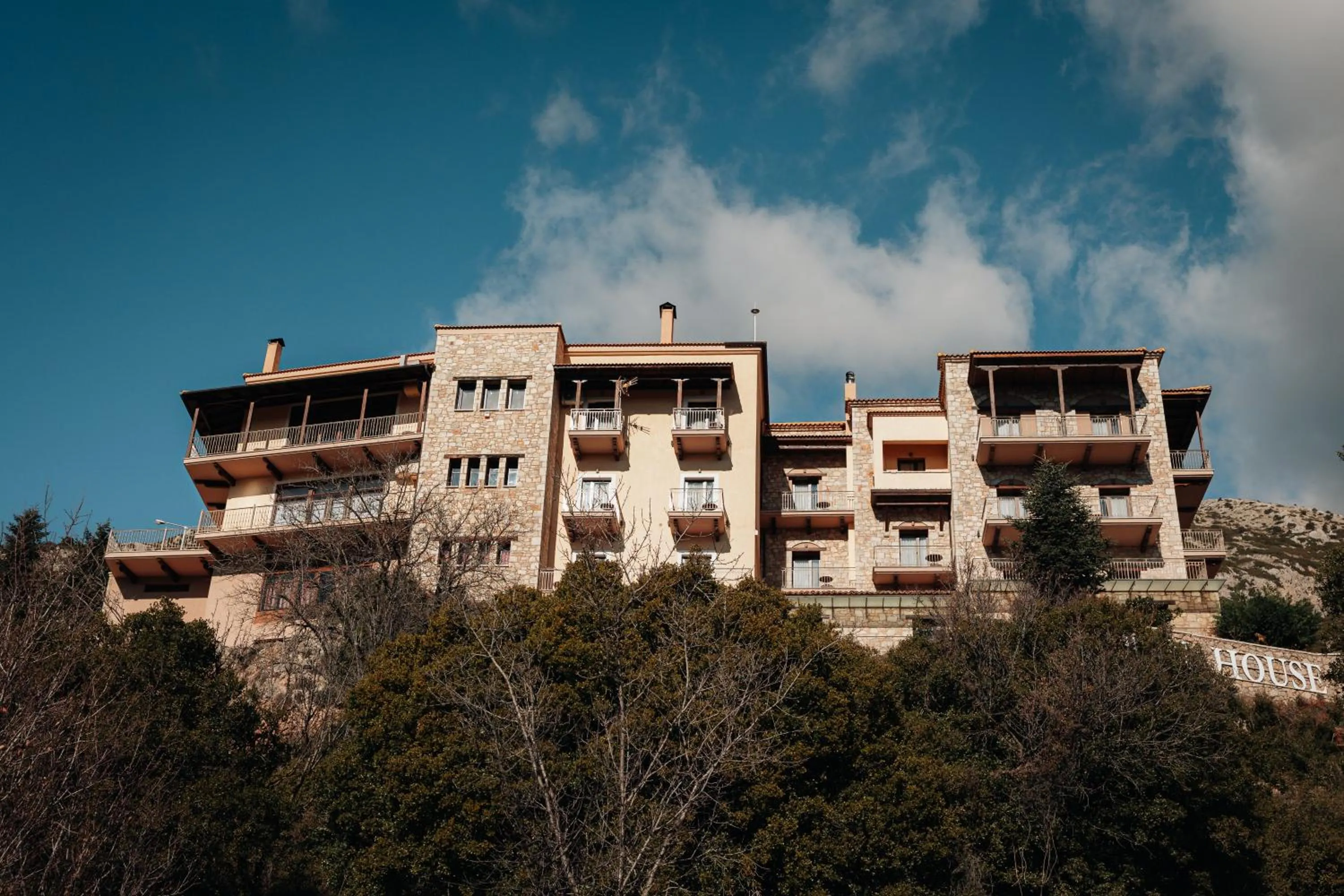 Alpen House Hotel & Suites