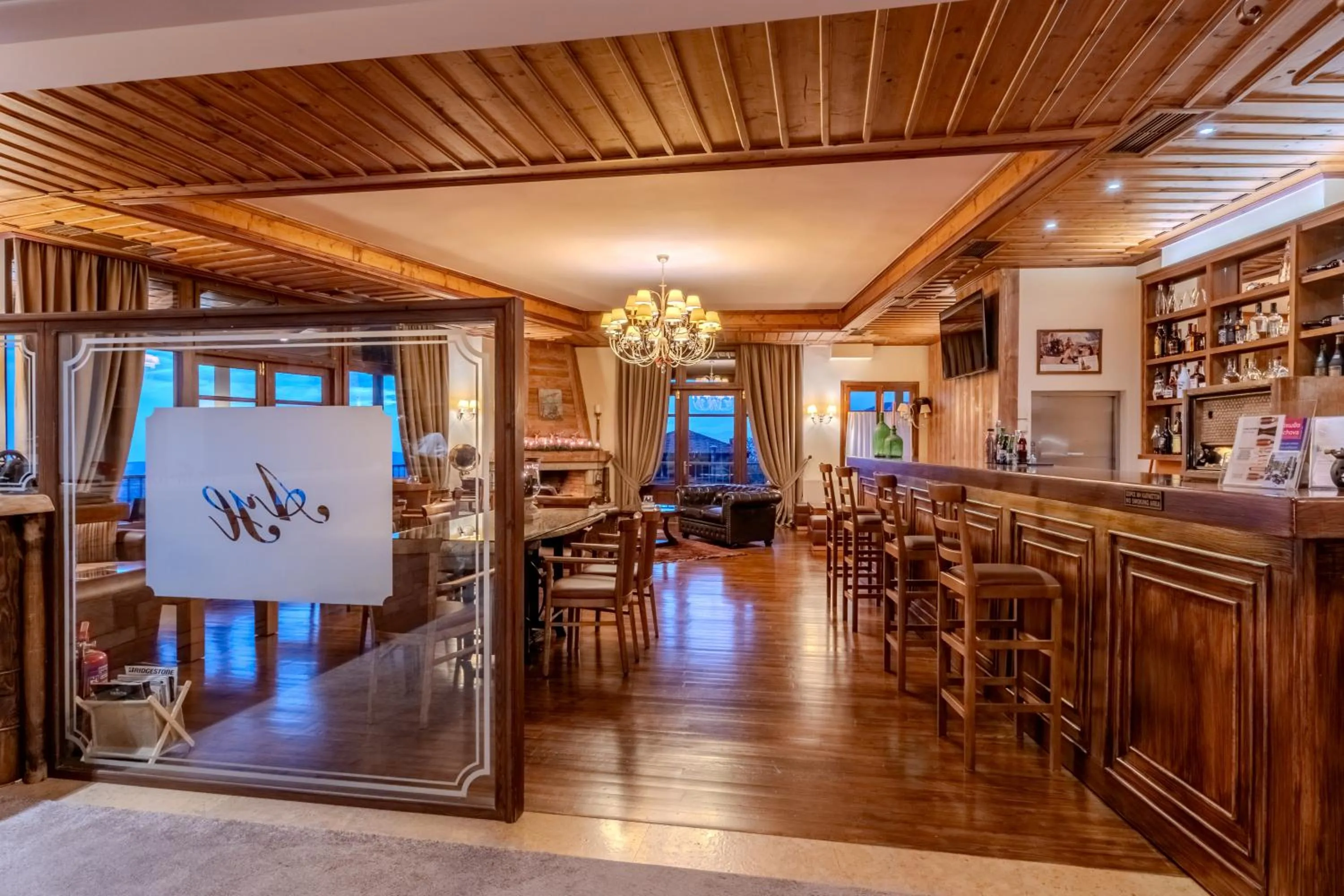 Alpen House Hotel & Suites
