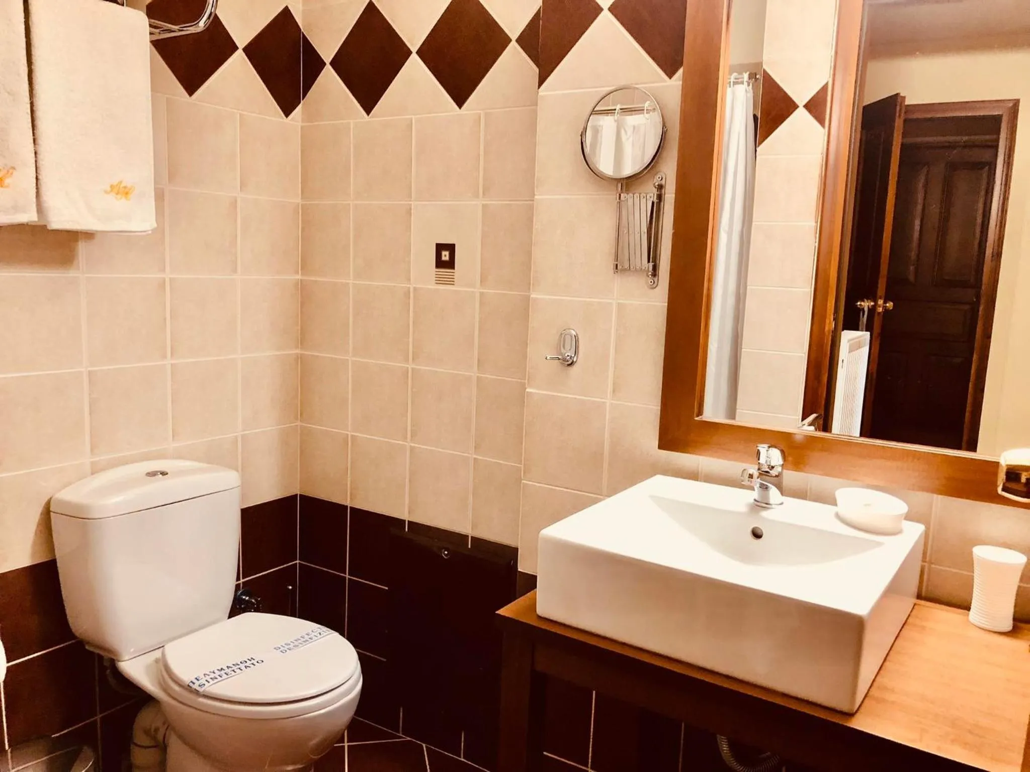 Alpen House Hotel & Suites