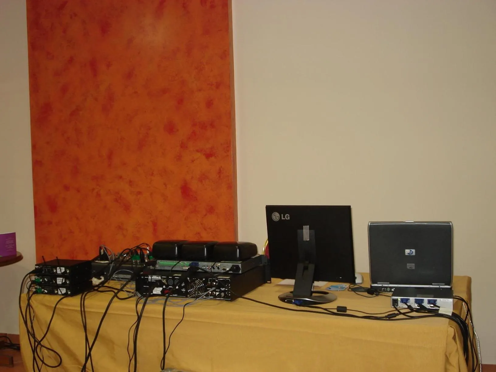 Business facilities in Alpen House Hotel & Suites