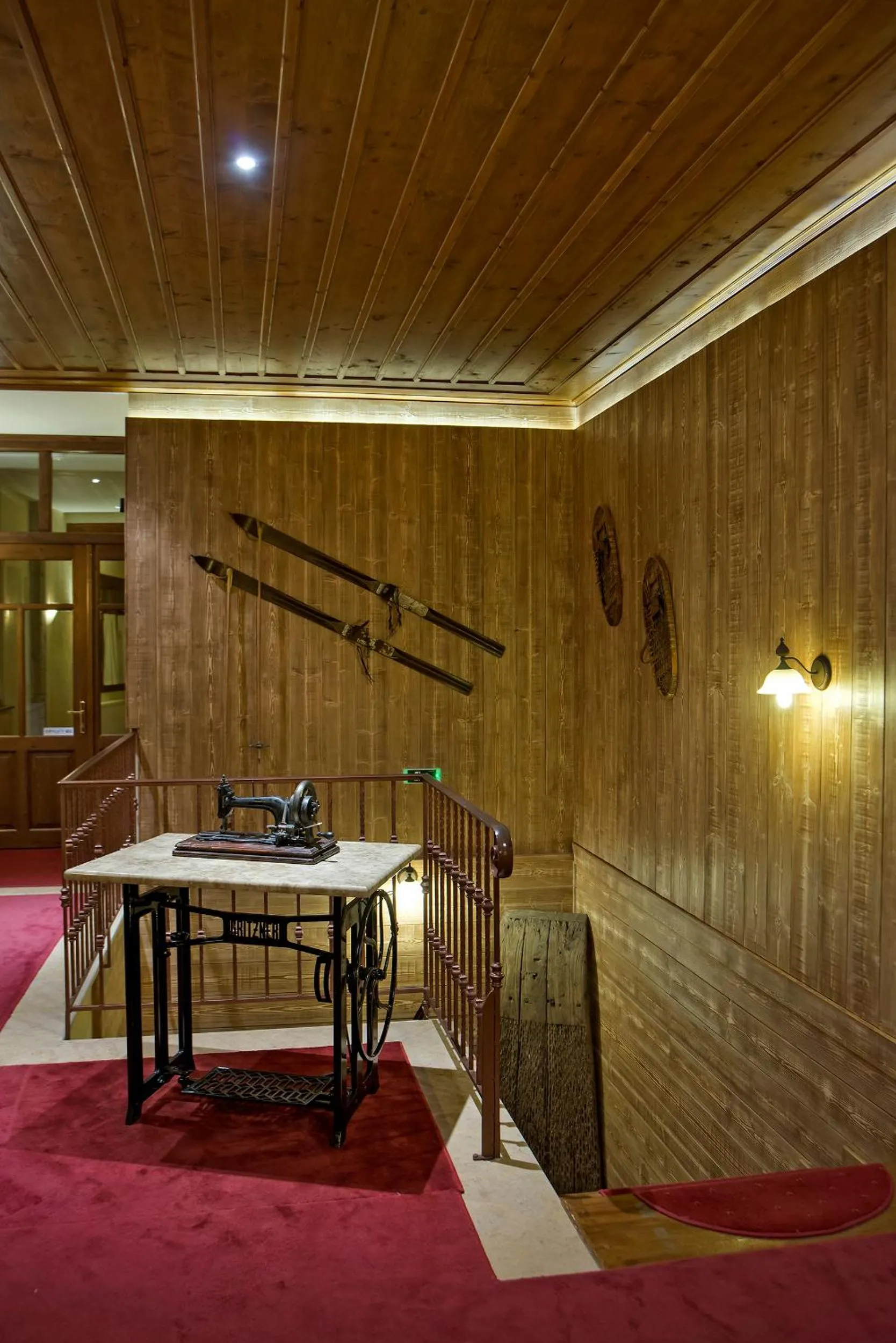 Alpen House Hotel & Suites