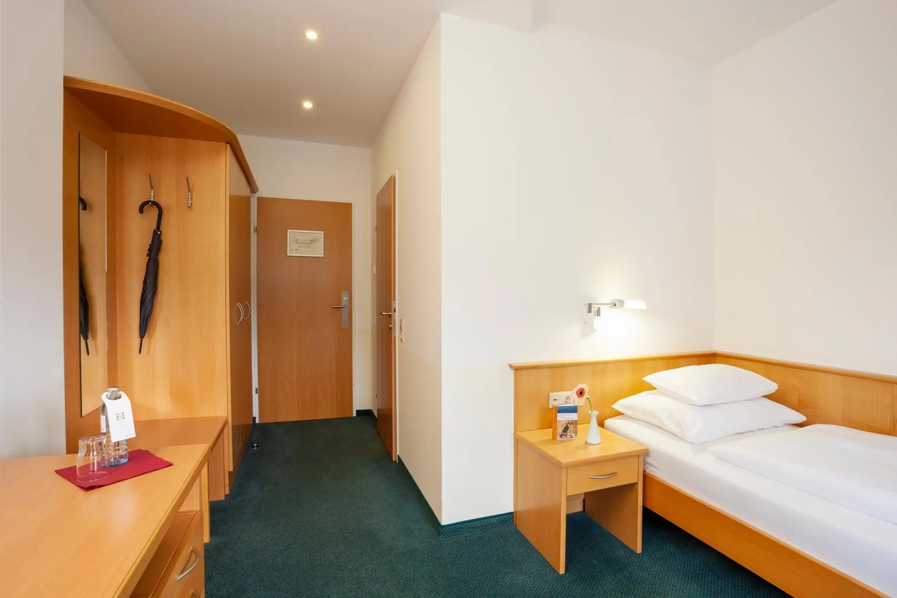 Single Room with Balcony - single occupancy in Parkhotel Hirschwang Single Room with Balcony - single occupancy in Parkhotel Hirschwang