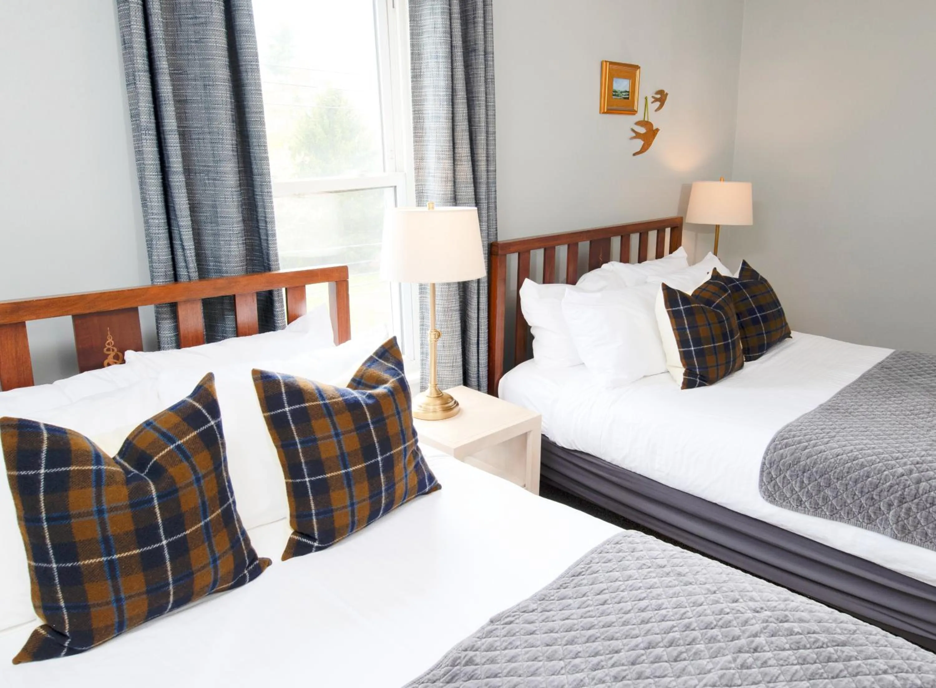 Bedroom, Bed in The New London Inn