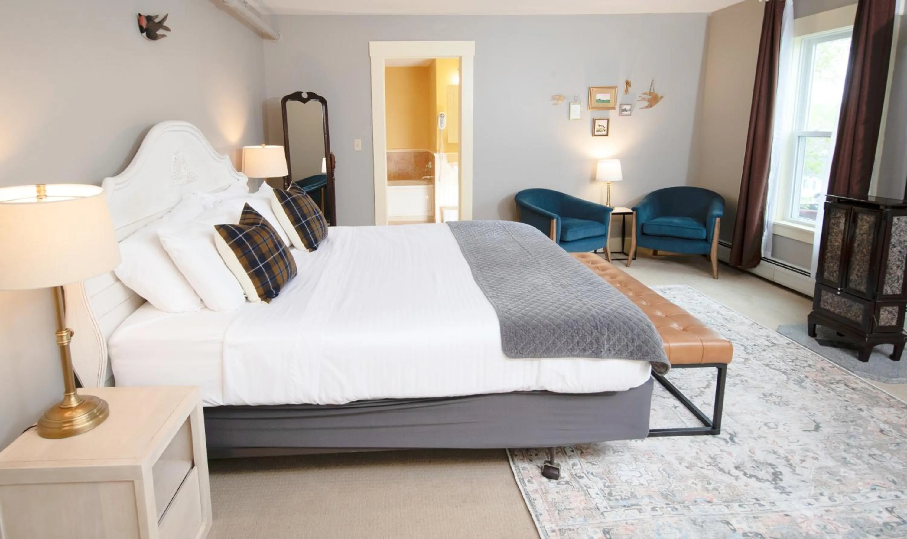 Bedroom, Bed in The New London Inn