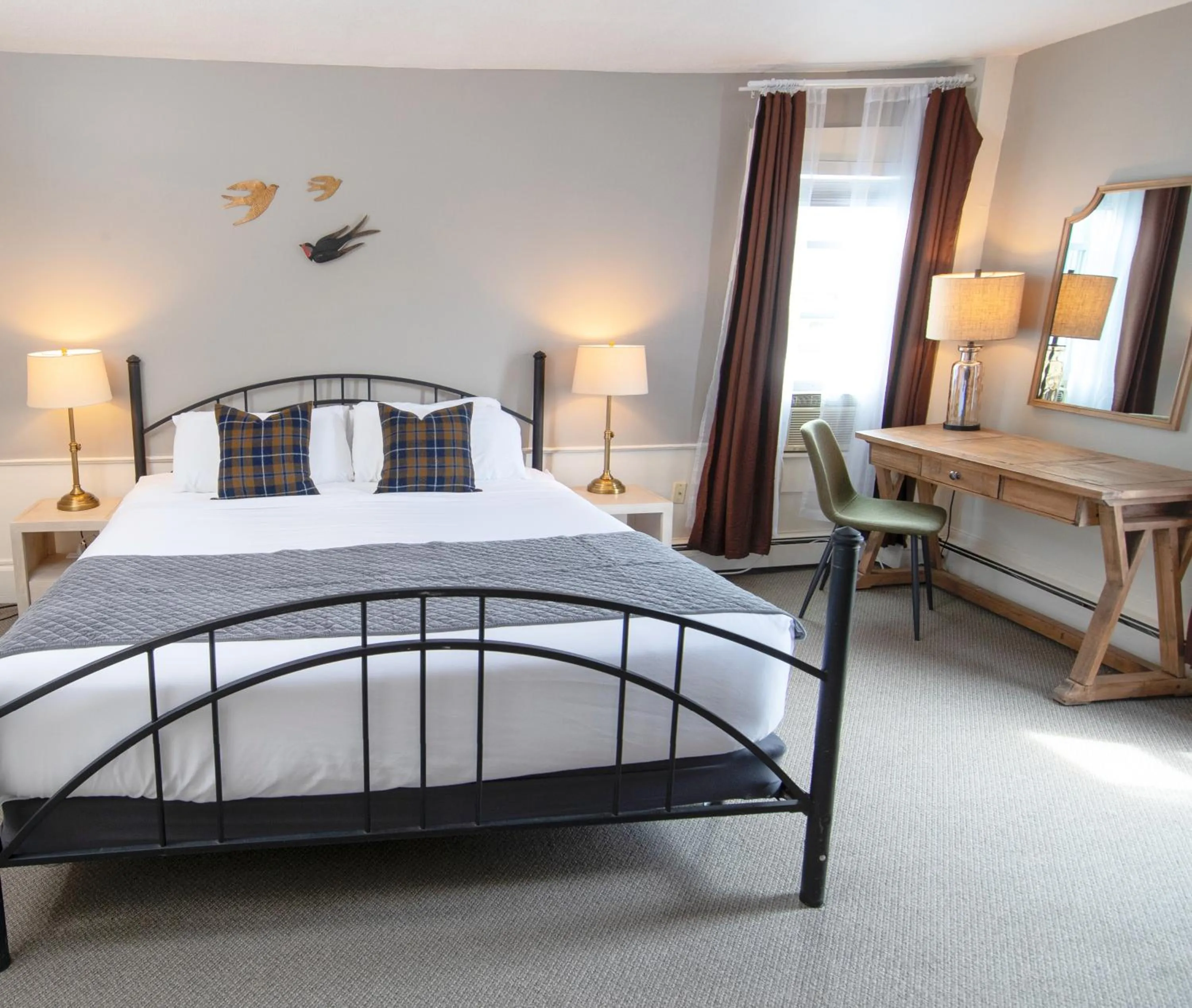 Bedroom, Bed in The New London Inn