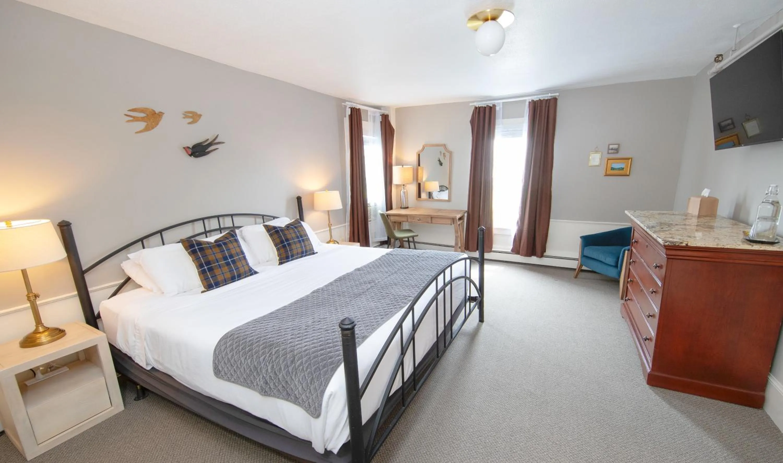 Bedroom, Bed in The New London Inn