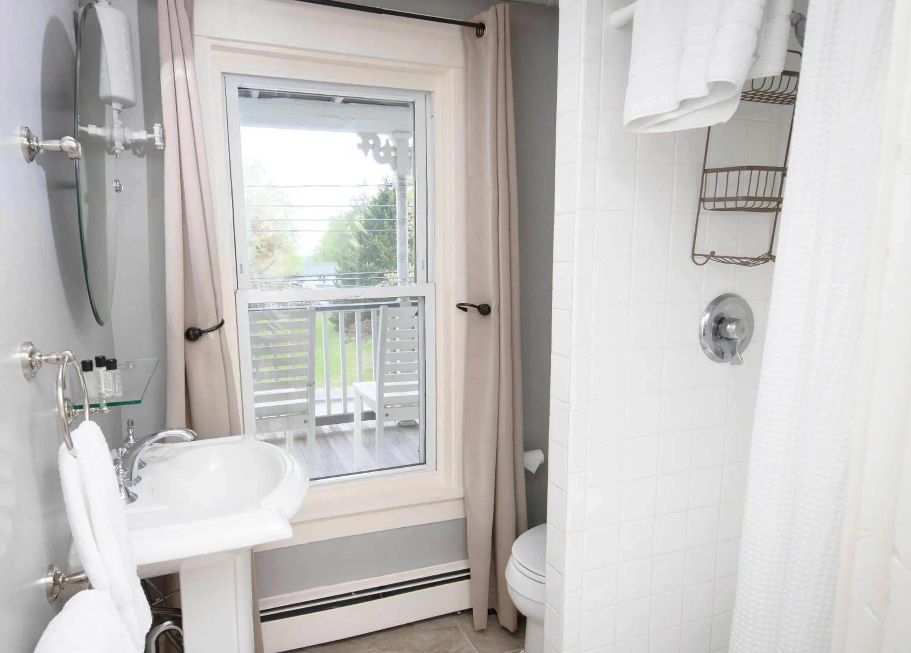 Bathroom in The New London Inn