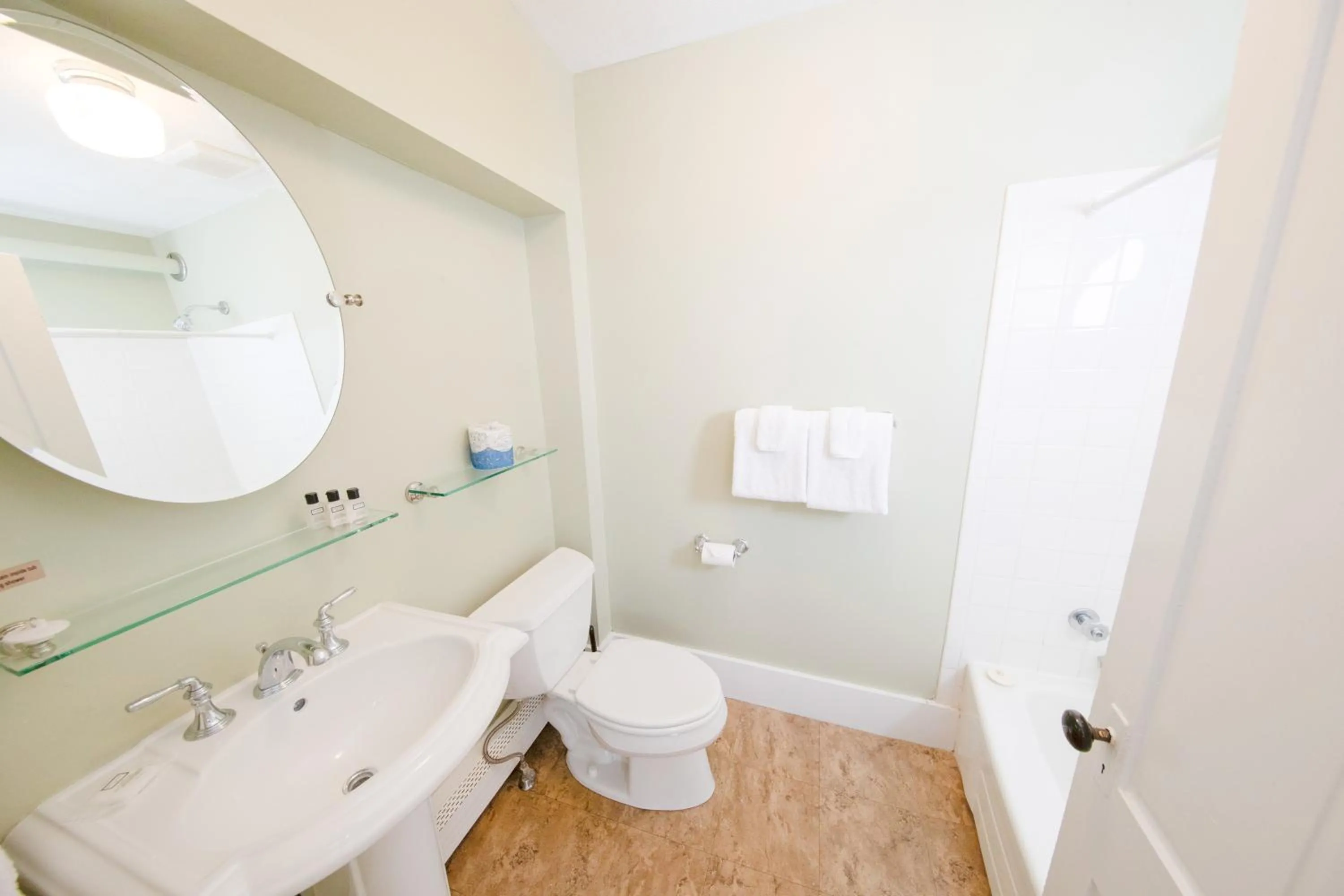 Bathroom in The New London Inn