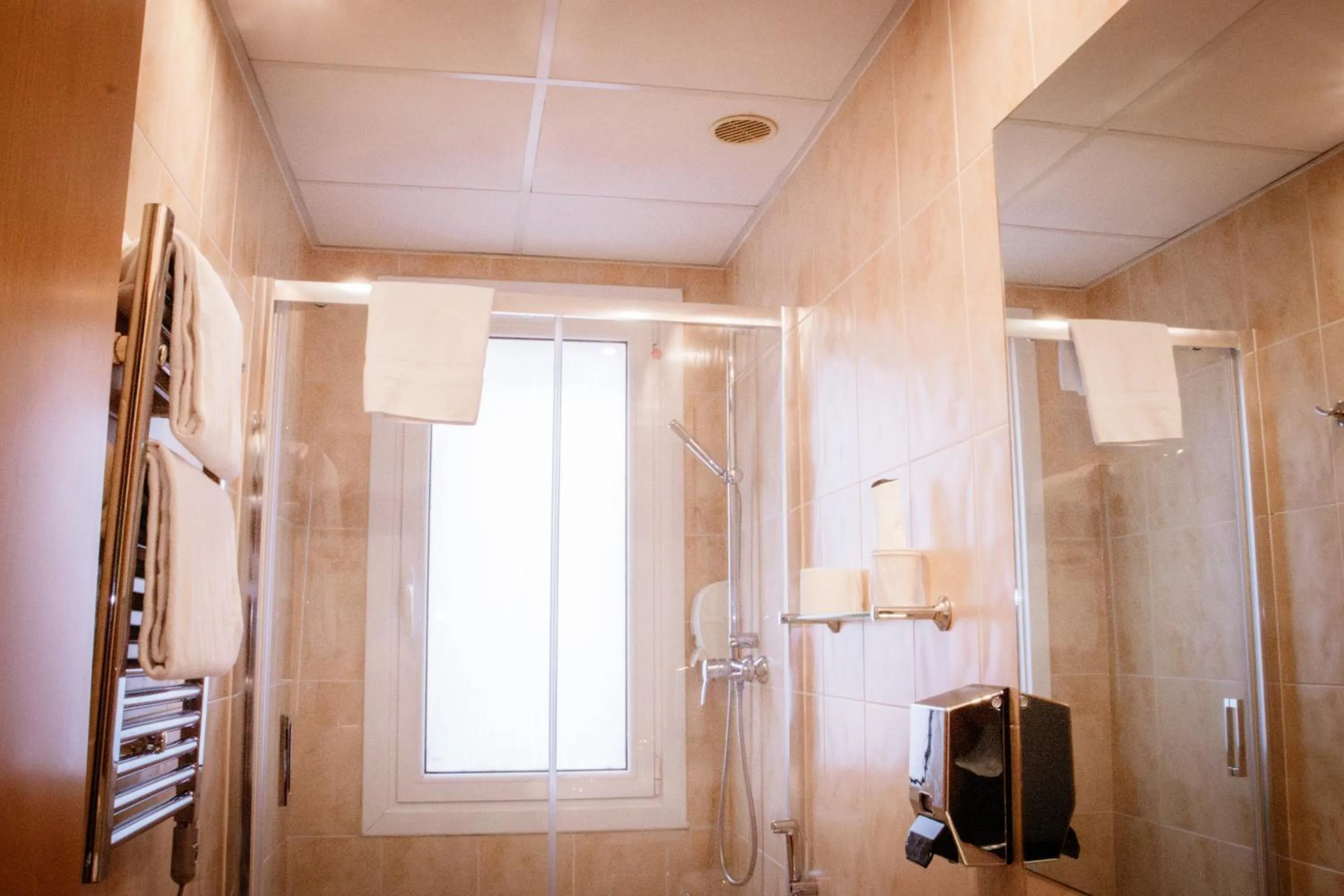 Bathroom in Hotel Villa De Ermua