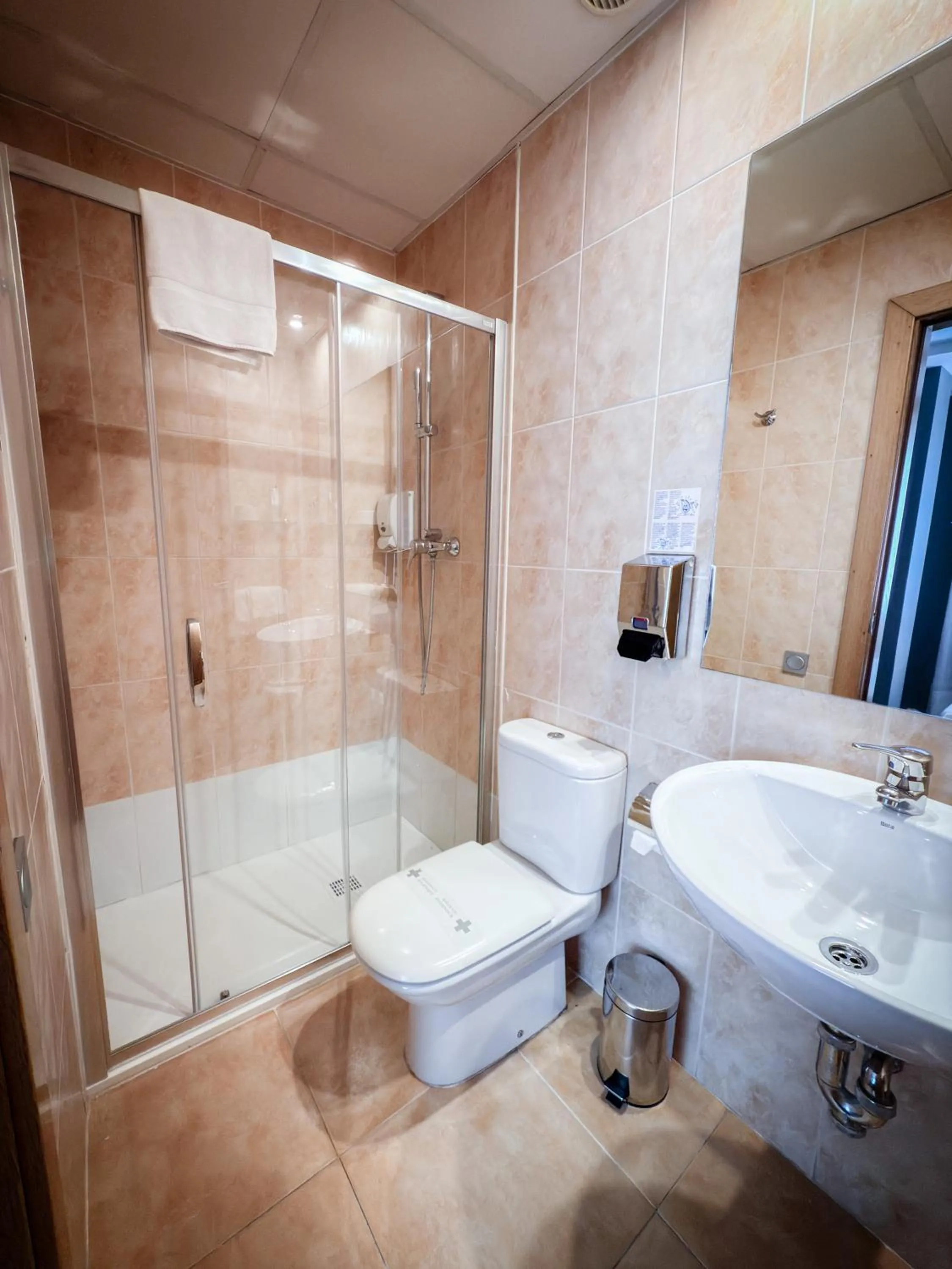 Bathroom in Hotel Villa De Ermua