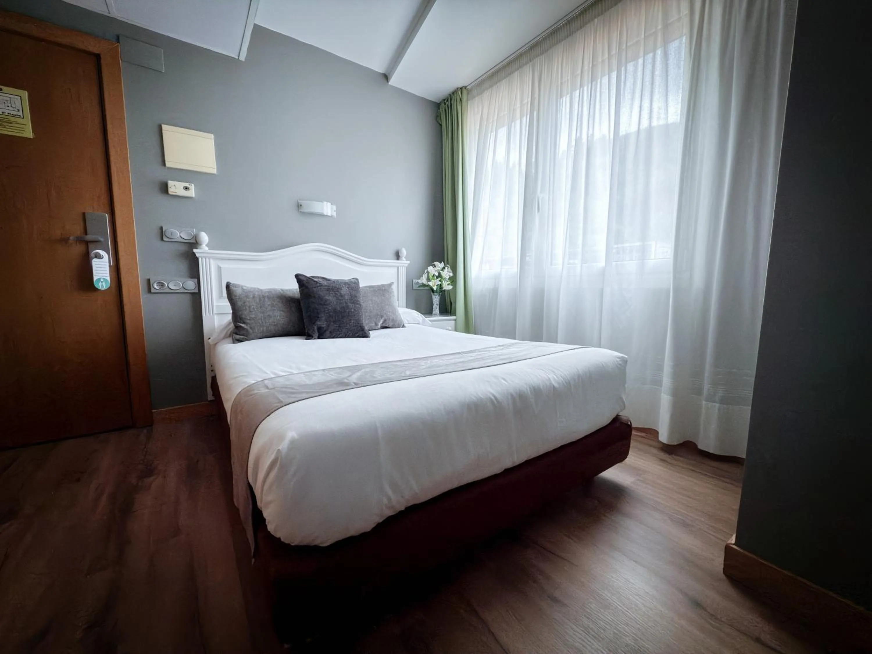 Bedroom, Bed in Hotel Villa De Ermua