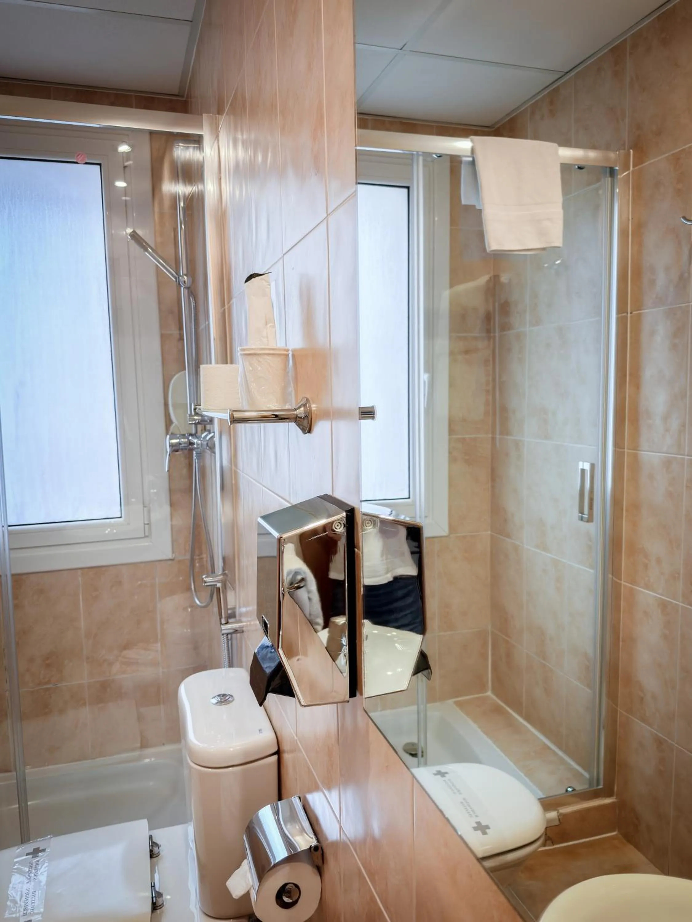 Bathroom in Hotel Villa De Ermua