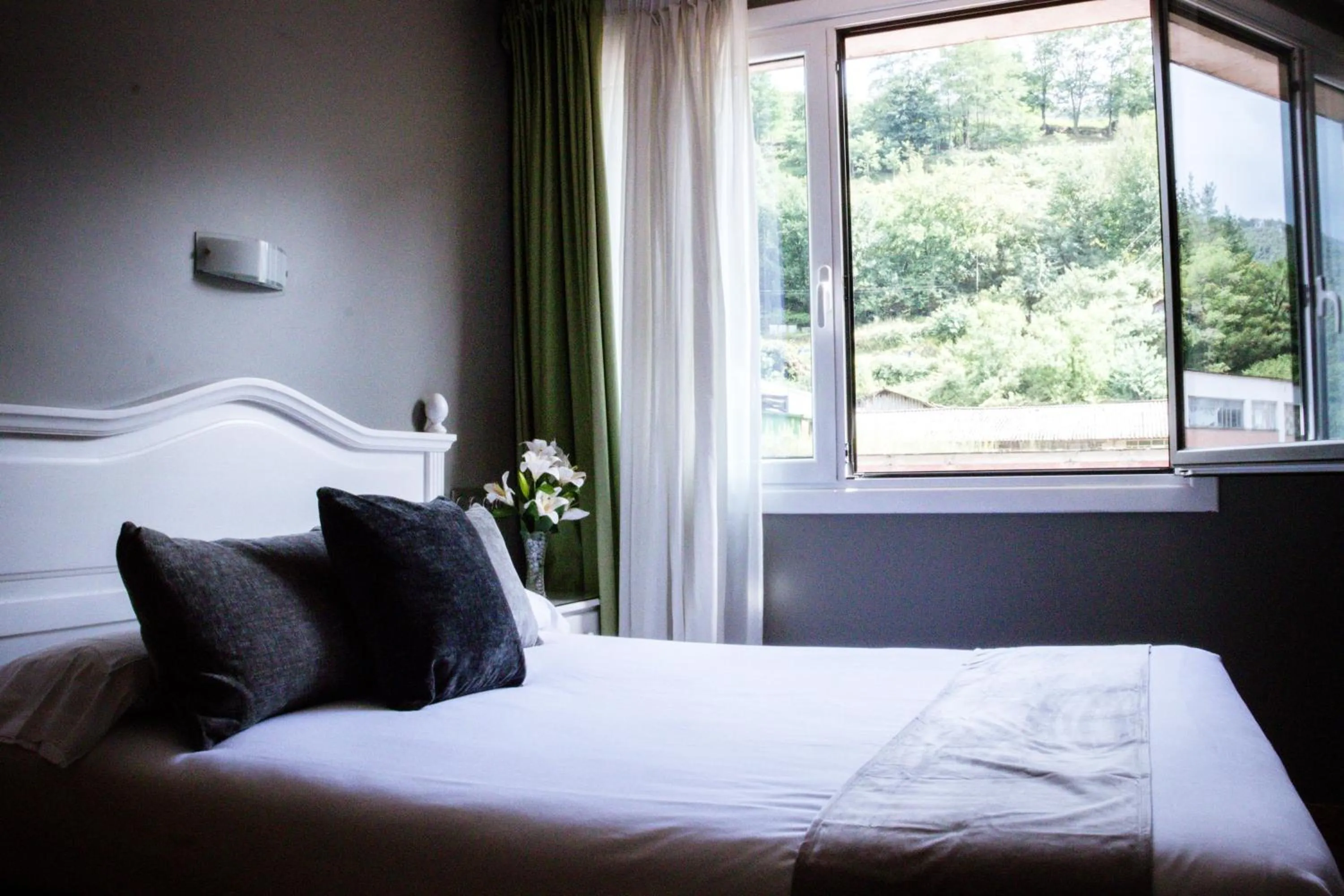 Bedroom, Bed in Hotel Villa De Ermua