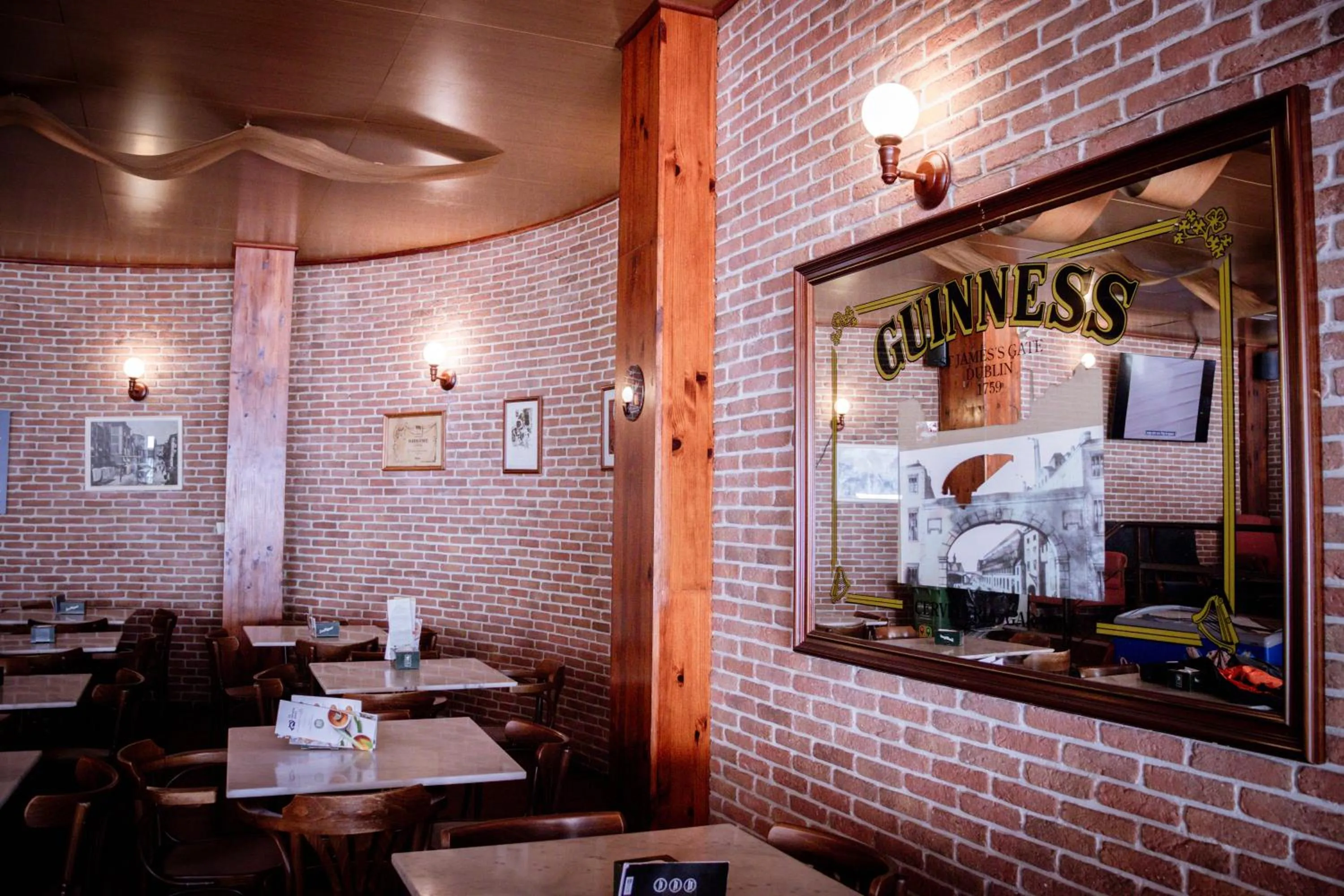 Lounge or bar in Hotel Villa De Ermua